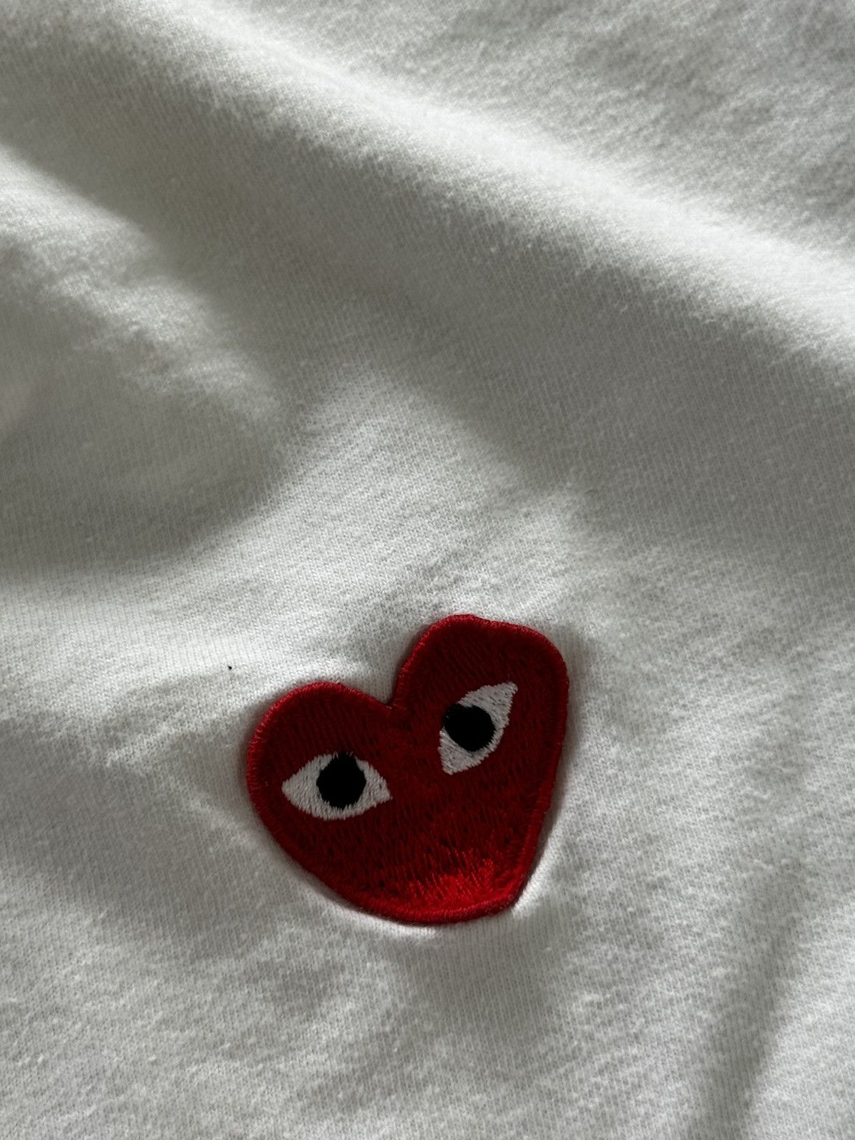 Comme des Garcons PLAY Play Comme des Garcons T Shirt Heart T Shirt Size US M / EU 48-50 / 2 - 7 Thumbnail