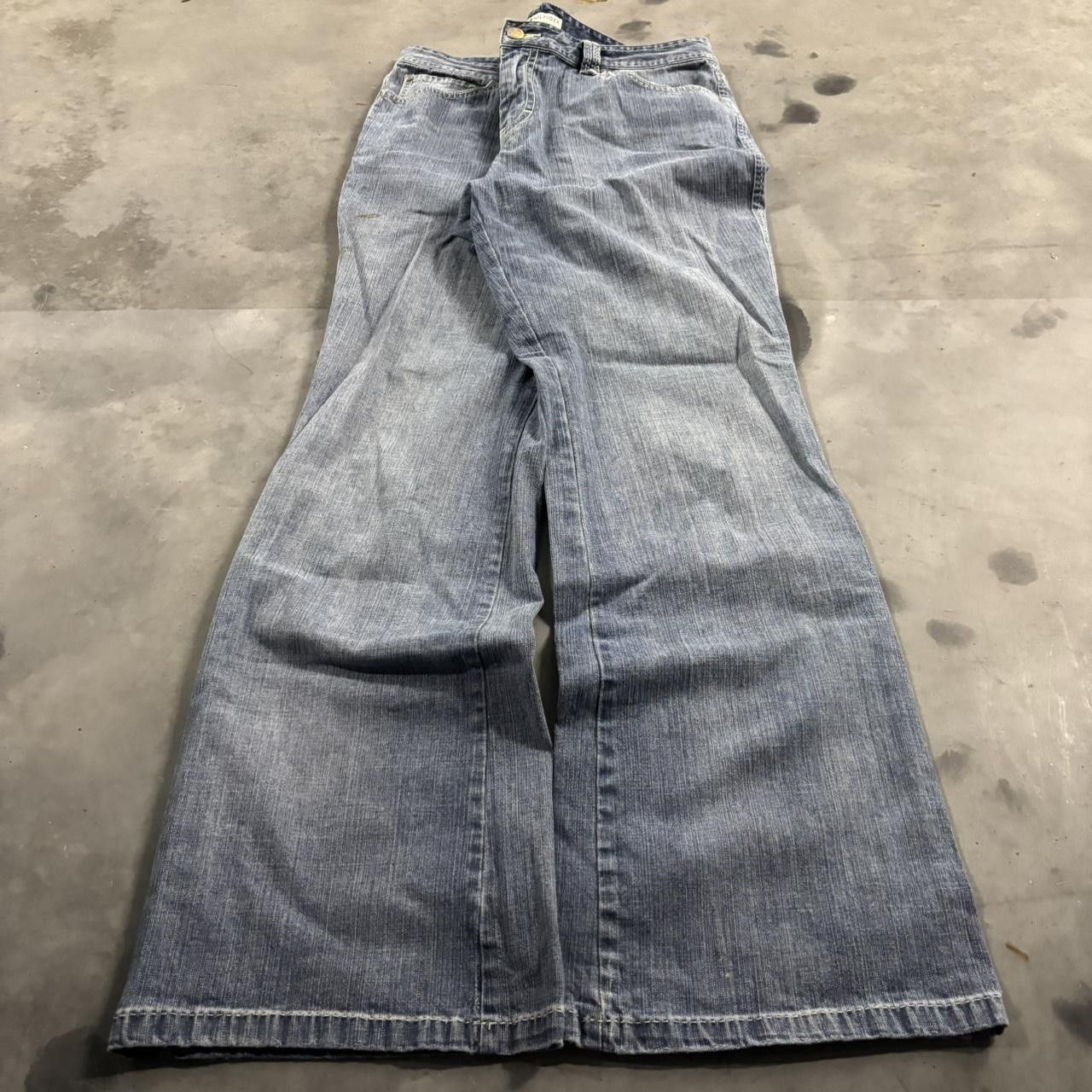 Tommy Hilfiger Crazy Vintage Y2K/2000s Light Wash Tommy Hilfiger Bootcut Denim Jeans! 34x32 Size US 34 / EU 50 - 3 Thumbnail