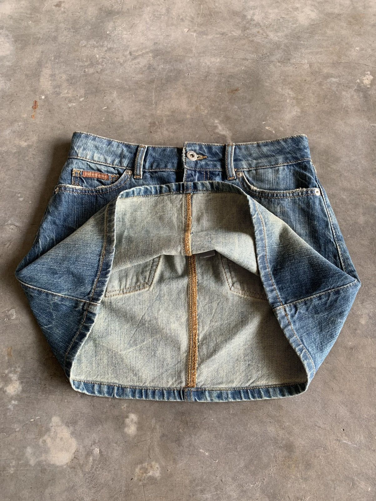 Dolce & Gabbana Dolce & Gabbana Denim Vintage Skirt Size 24" / US 00 / IT 34 - 15 Thumbnail