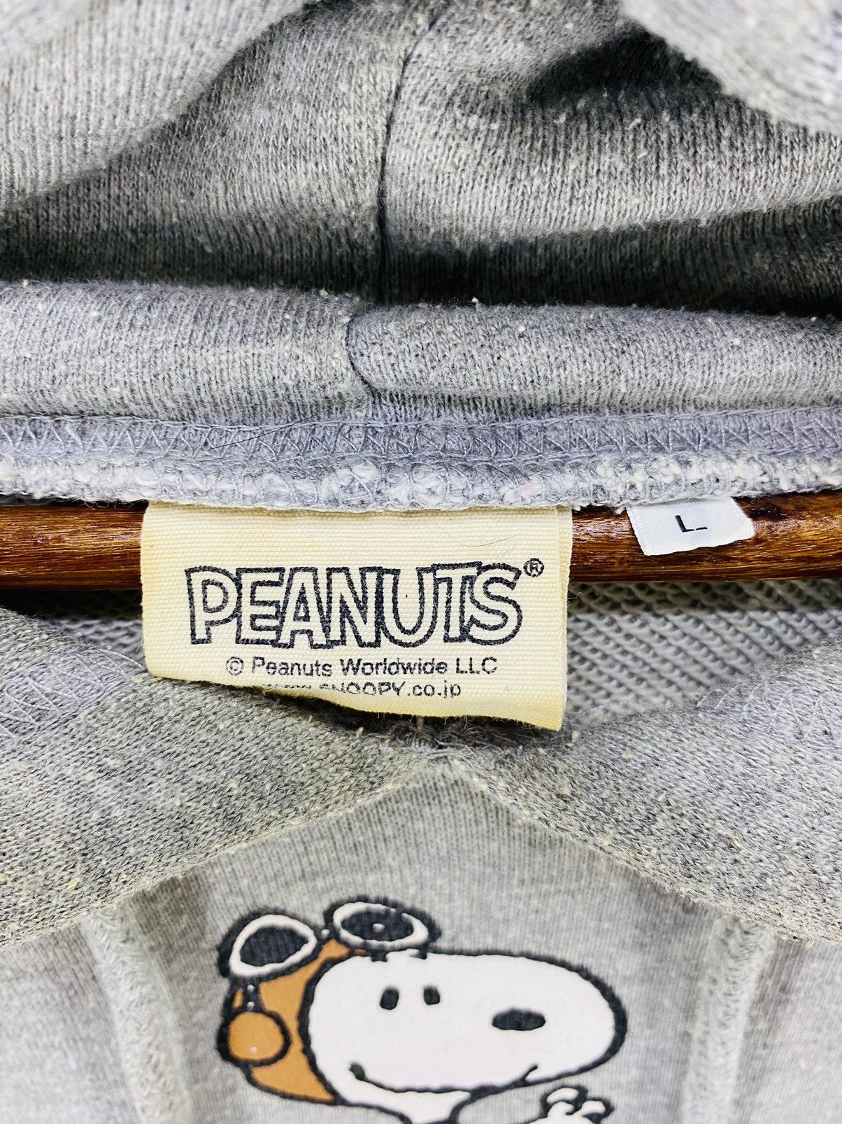 Cartoon Network × Peanuts × Vintage Vintage Snoopy Flying Age Hoodie Big Logo Pullover Crewneck Size US L / EU 52-54 / 3 - 7 Thumbnail