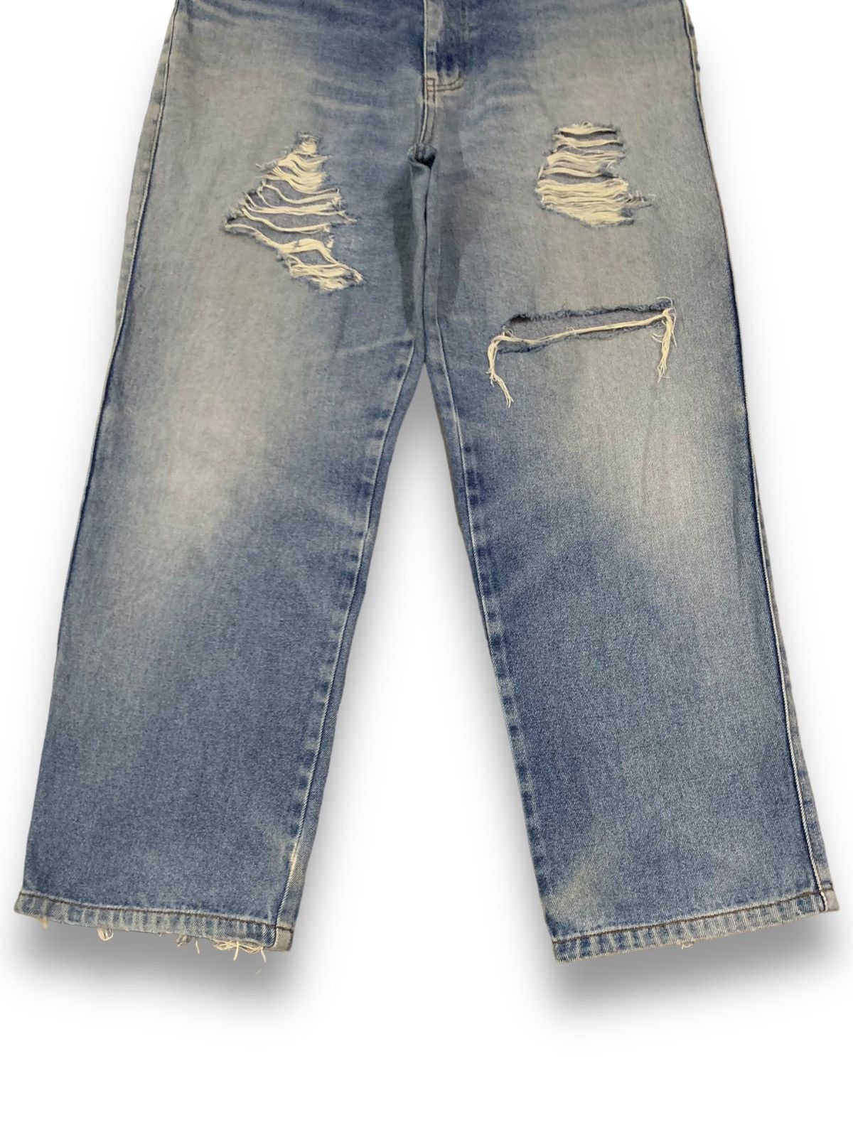 Japanese Brand Vintage Japanese Brand Blue Washed Baggy Distressed Jeans Size US 32 / EU 48 - 8 Thumbnail