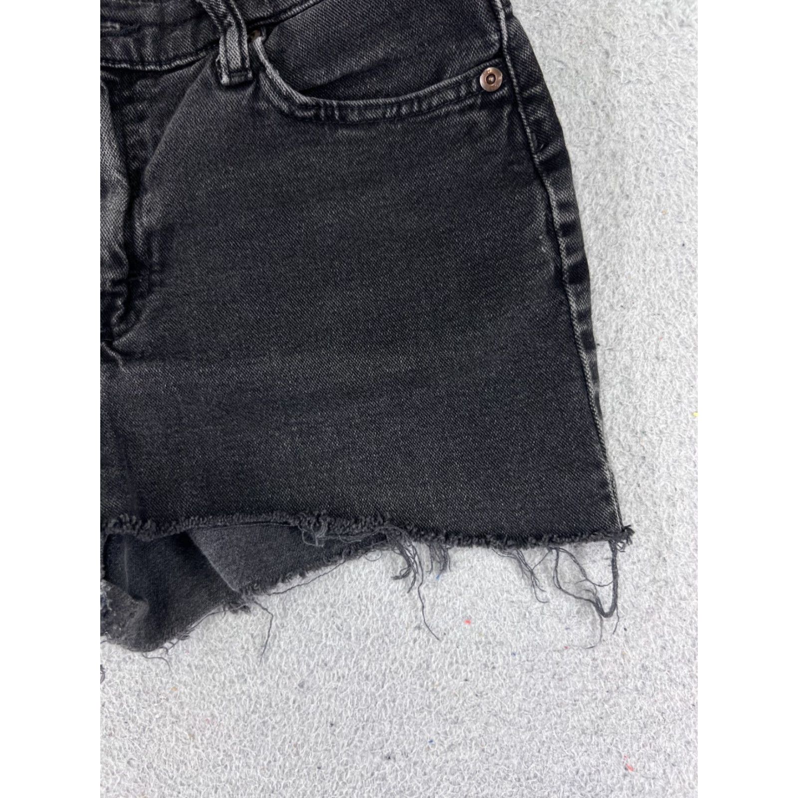 Lee Lee Shorts Women Black Denim Cut-Off Relaxed Mid Rise 26x1 Size 6 Womens Size 28" / US 6 / IT 42 - 2 Thumbnail