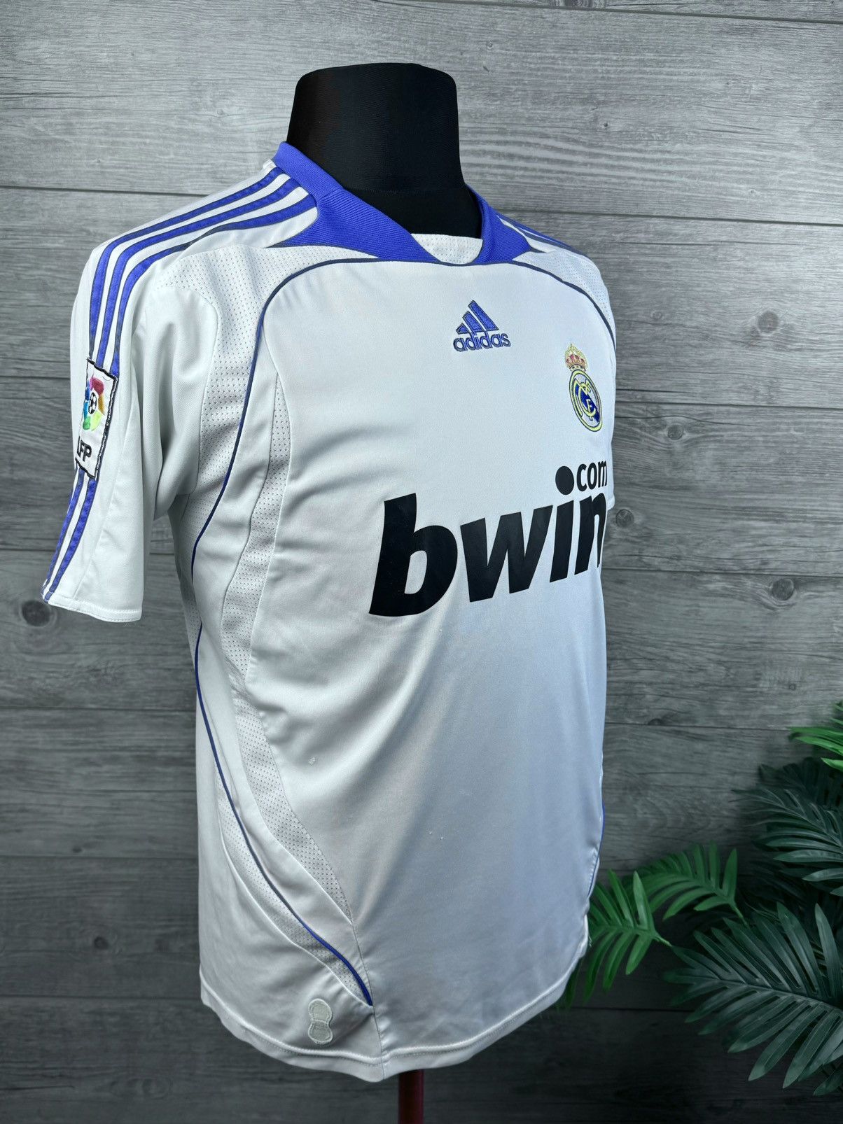 Adidas Adidas Real Madrid football shirt jersey Size US L / EU 52-54 / 3 - 1 Thumbnail