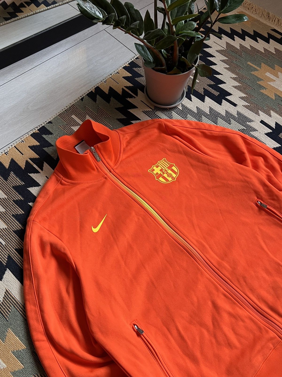 Vintage Vintage Nike Barcelona Track Top Blockcore Jacket Size US L / EU 52-54 / 3 - 5 Thumbnail