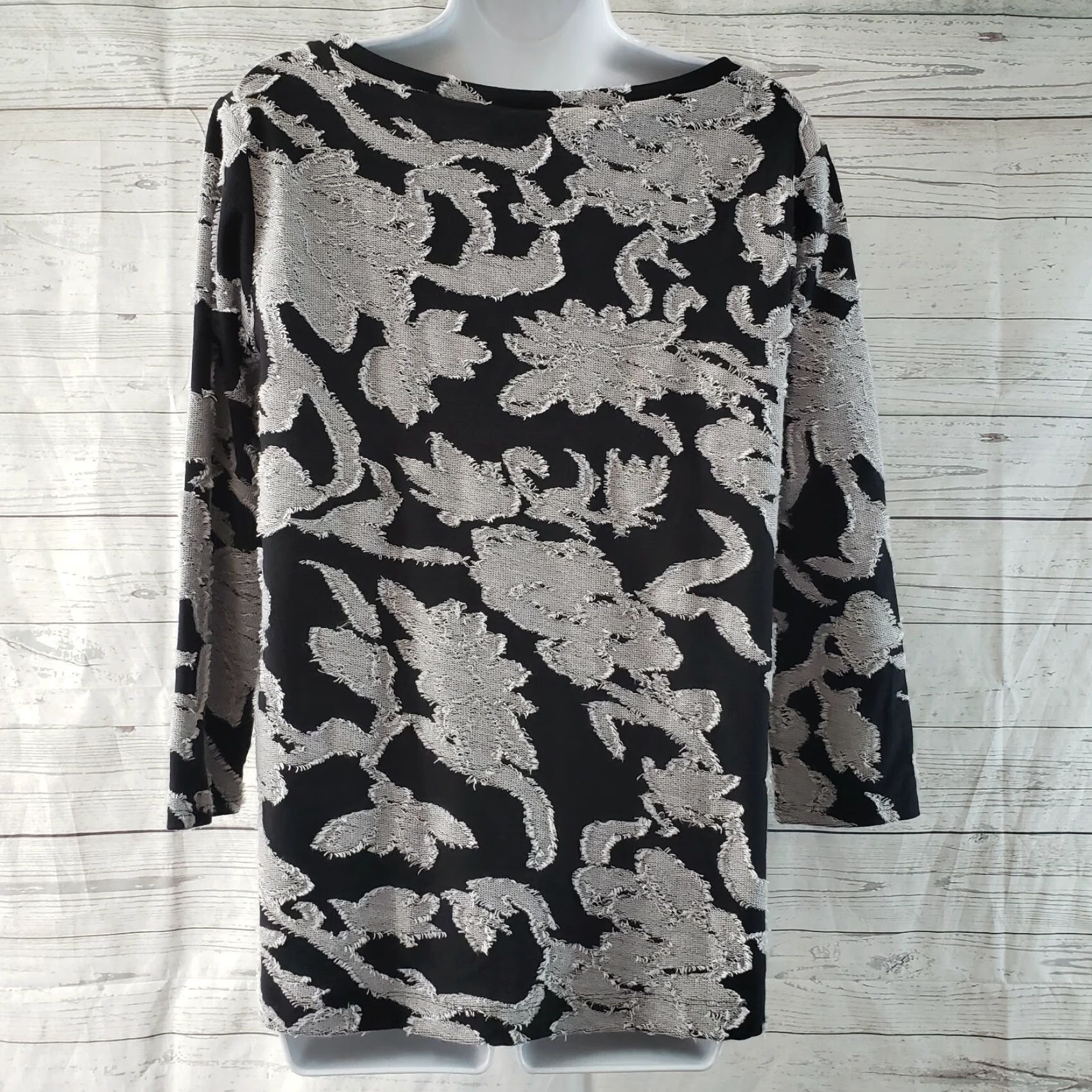 Loft Ann Taylor LOFT Top Womens Sz Medium Black Gray Fringe 3/4 Sleeve Cotton Blend Size M / US 6-8 / IT 42-44 - 4 Thumbnail