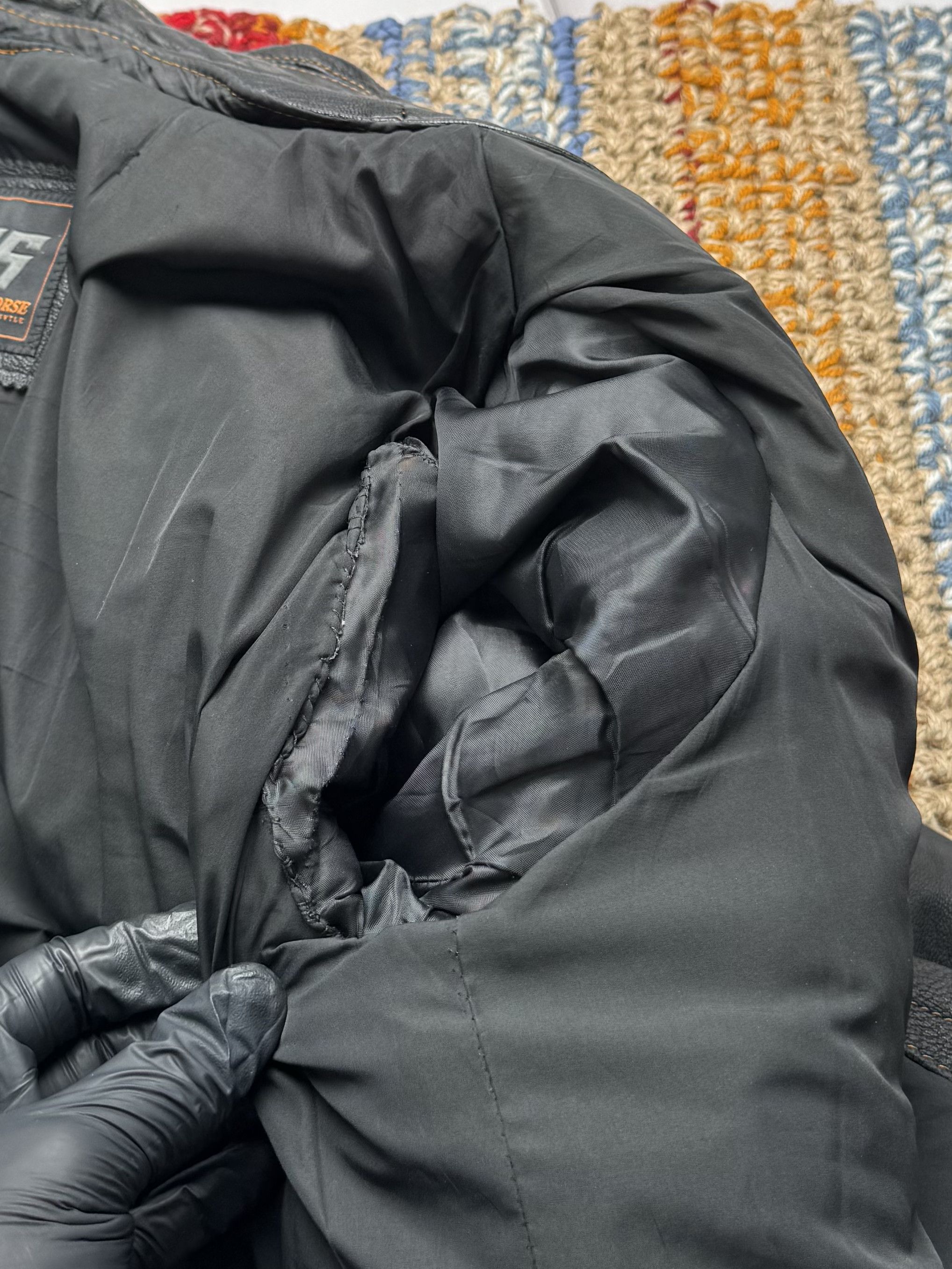 Vintage Vintage Leather Bomber Thrashed Jacket Size US XL / EU 56 / 4 - 15 Thumbnail