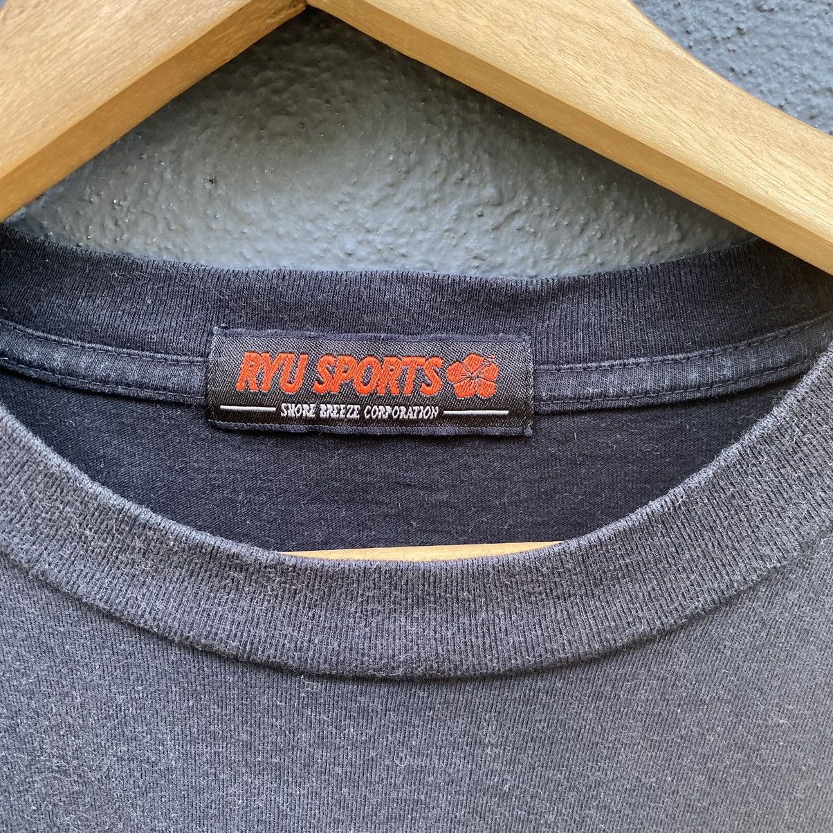 Japanese Brand Thrashed Faded Vintage Y2K Ryu Sport Surf ERD GRUNGE TSHIRT Size US L / EU 52-54 / 3 - 5 Thumbnail