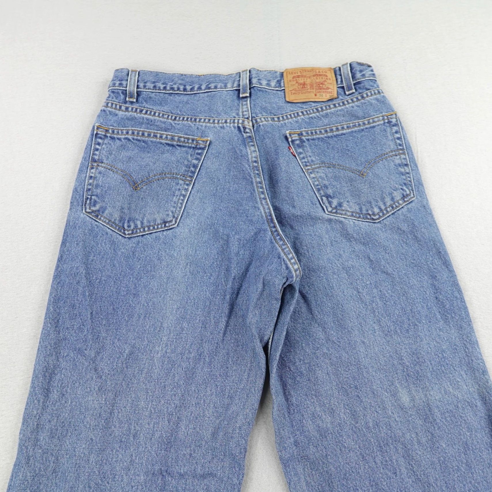 Levi's VINTAGE Levi's Jeans Mens 34x30 Blue Denim 560 Relaxed Straight Baggy Y2K Jeans Mens Size US 34 / EU 50 - 5 Thumbnail