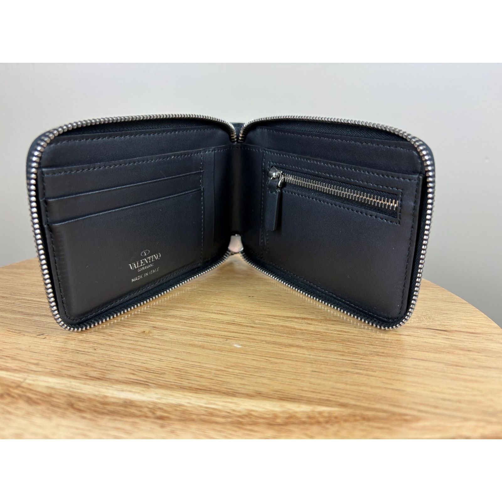 Valentino Authentic Valentino Black Leather Bifold Wallet with Strap Size ONE SIZE - 8 Thumbnail