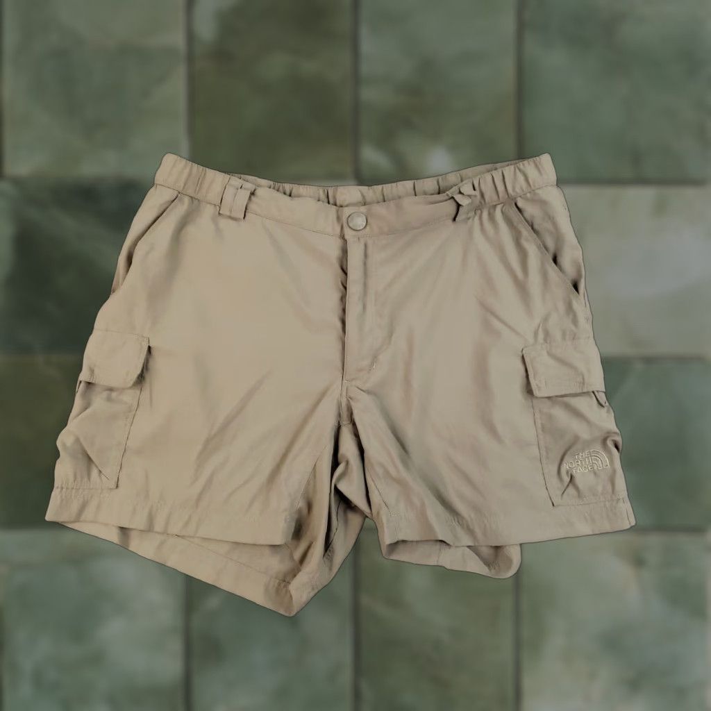 The North Face The North Face Cargo Shorts Womens 8 Khaki Nylon Hiking Outdoor Stow Pocket Size 30" / US 8 / IT 44 - 1 Thumbnail