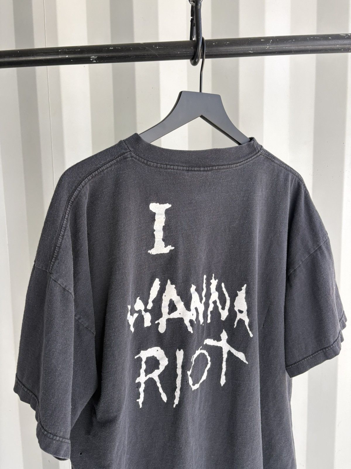 Band Tees Vintage Rancid I Wanna Riot Thrashed Distressed Shirt Grunge Size US XXL / EU 58 / 5 - 6 Thumbnail