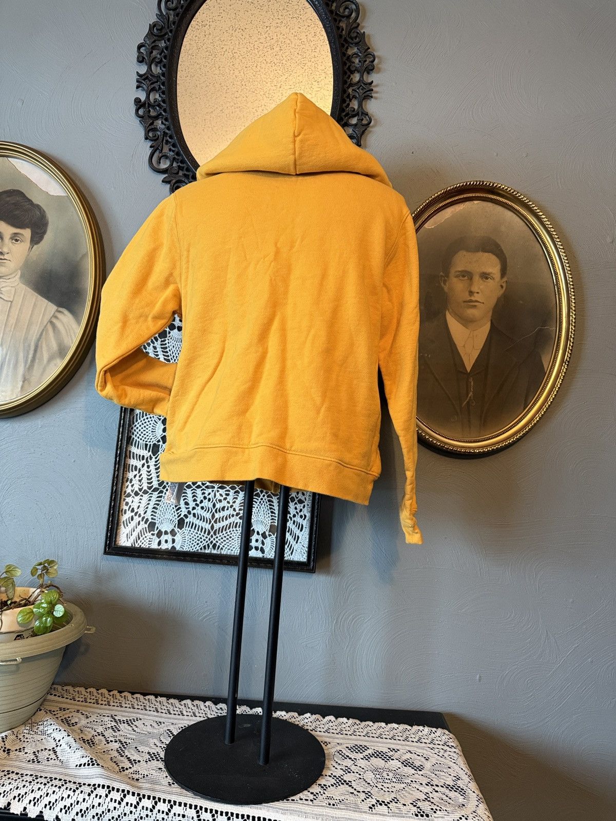 Disney Disney mustard yellow hoodie Size L / US 10 / IT 46 - 3 Thumbnail