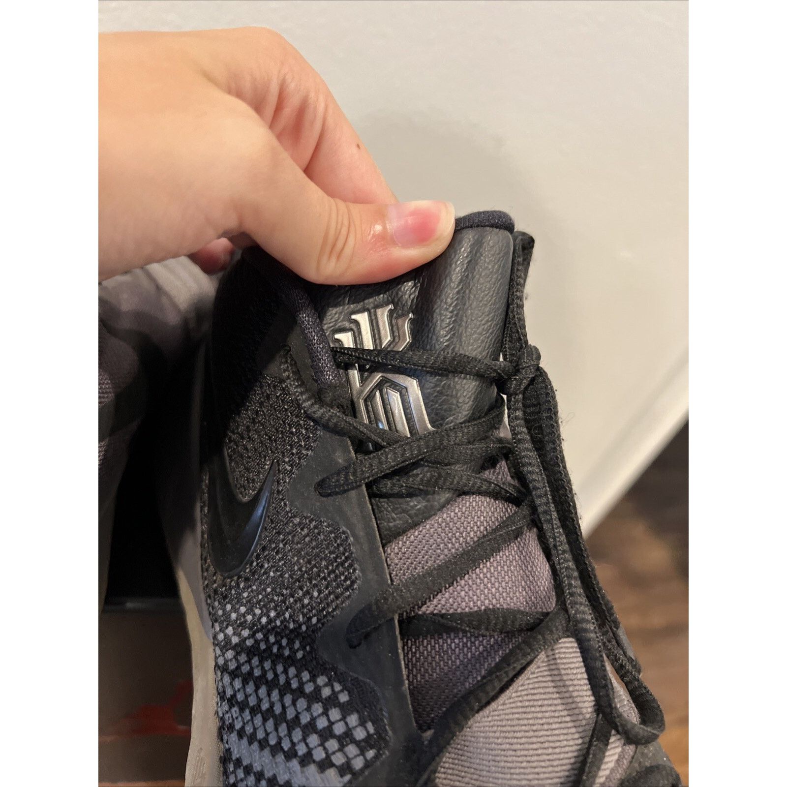 Nike Nike Mens Kyrie Flytrap AA7071-011 Black Thunder Grey Shoes Size US 11 / EU 44 - 8 Thumbnail