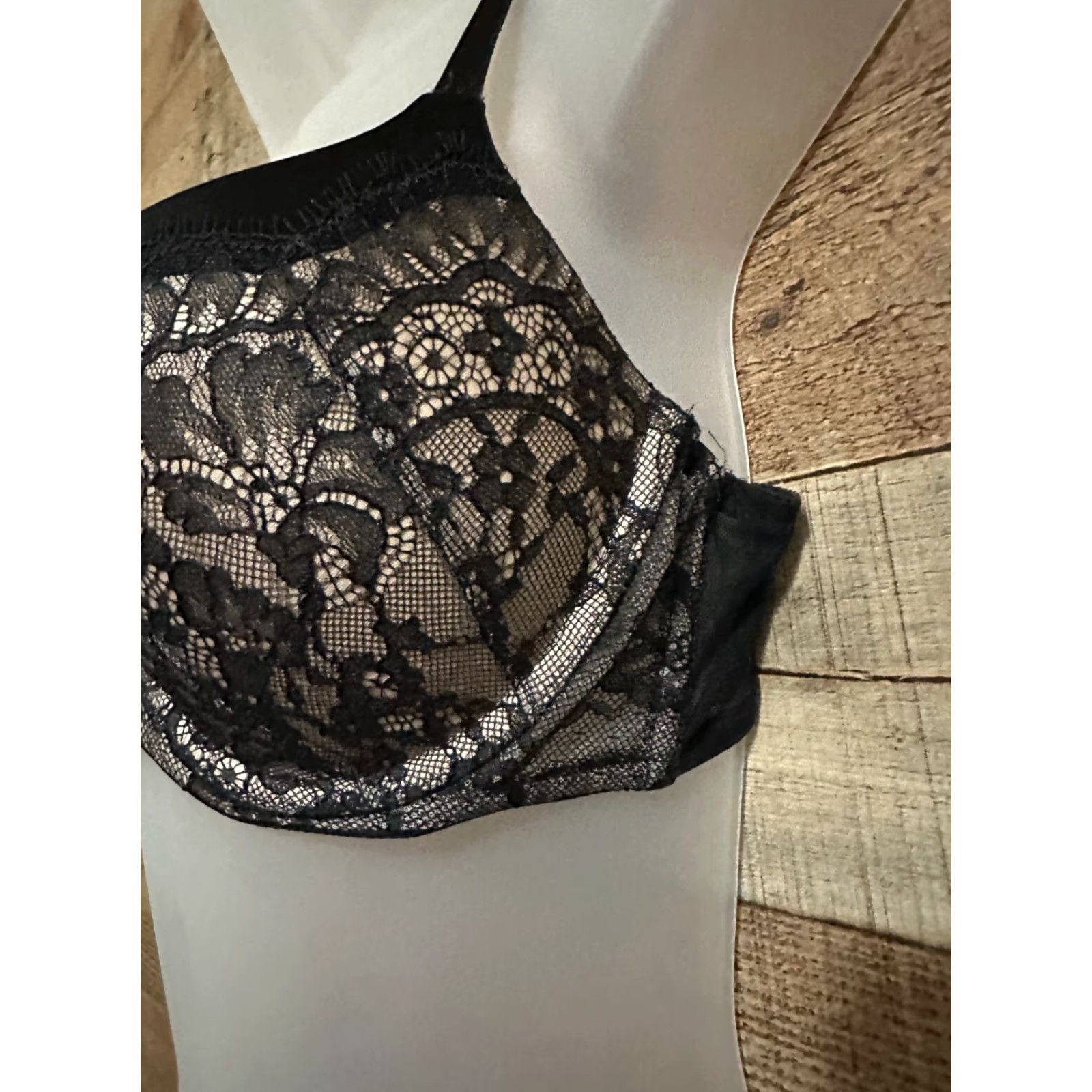 Victoria's Secret Victoria's Secret Very Sexy Bra 34D Black Underwired Plunge Lightly Lined Women Size ONE SIZE - 2 Thumbnail