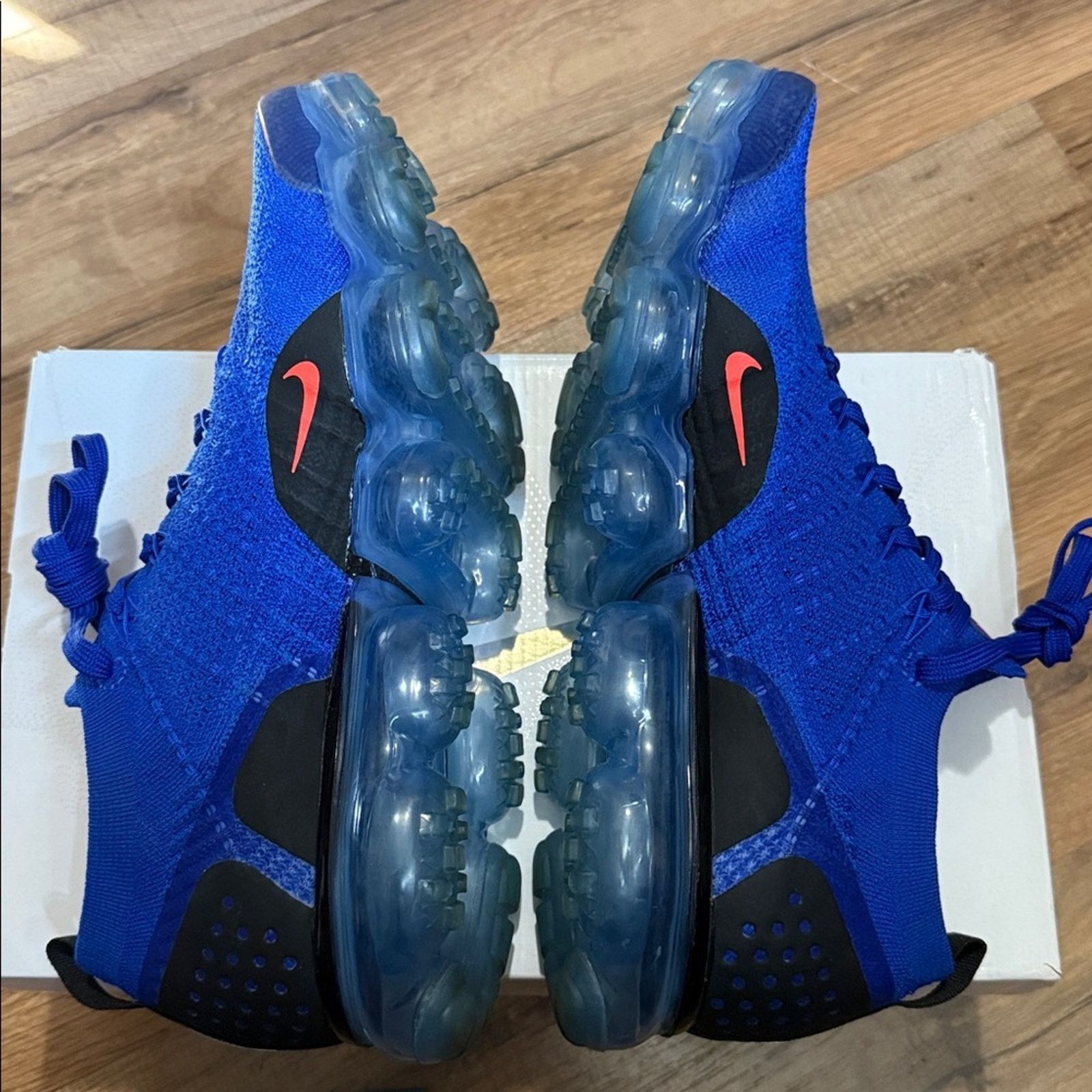Nike 2017 Nike Air Vapormax Flyknit 2 'Racer Blue Total Crimson' Size US 10 / EU 43 - 5 Thumbnail