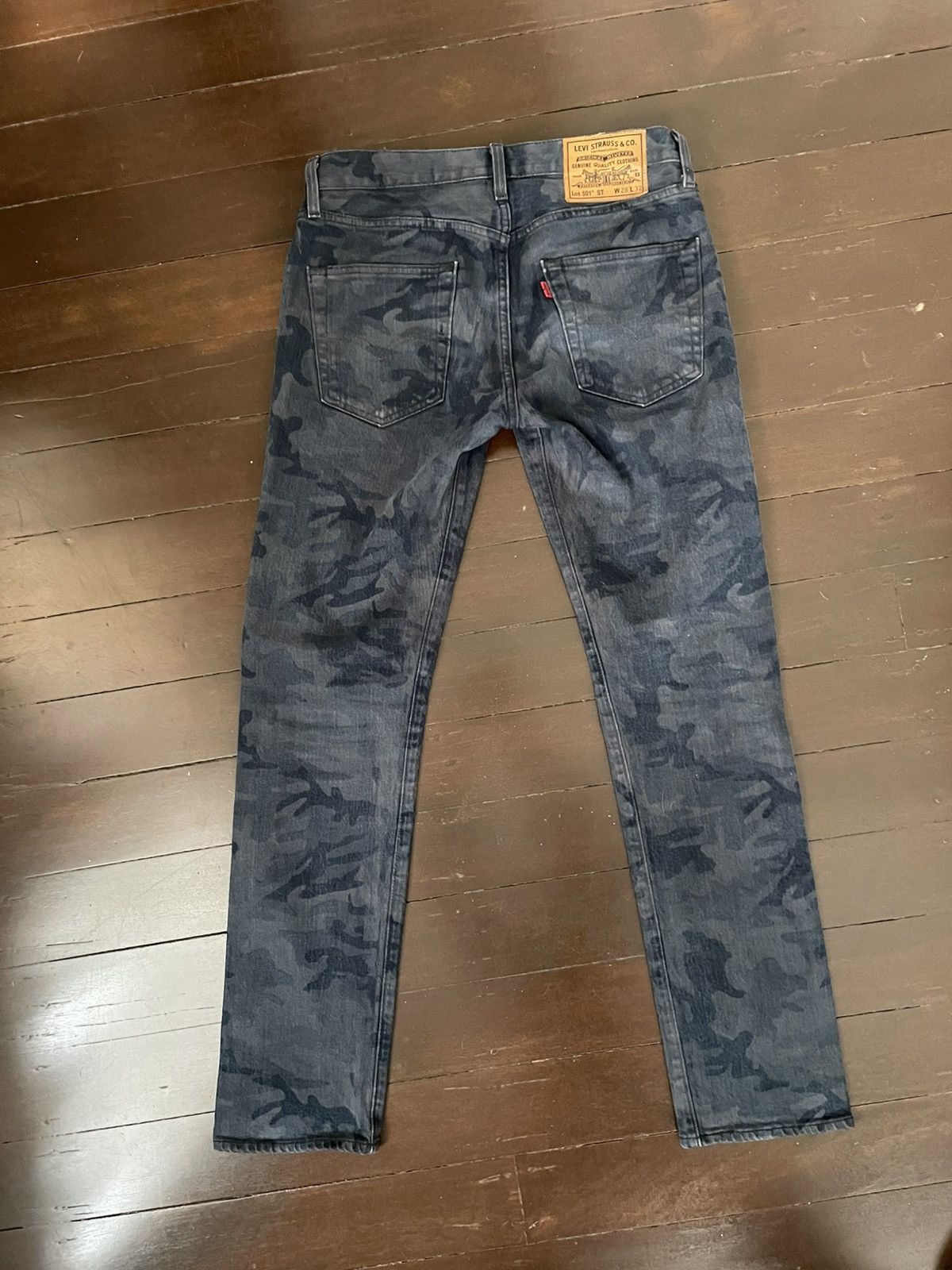 Levi's Levi’s Fresh Leaves Justin Timberlake Camo Jeans Size US 28 / EU 44 - 2 Thumbnail