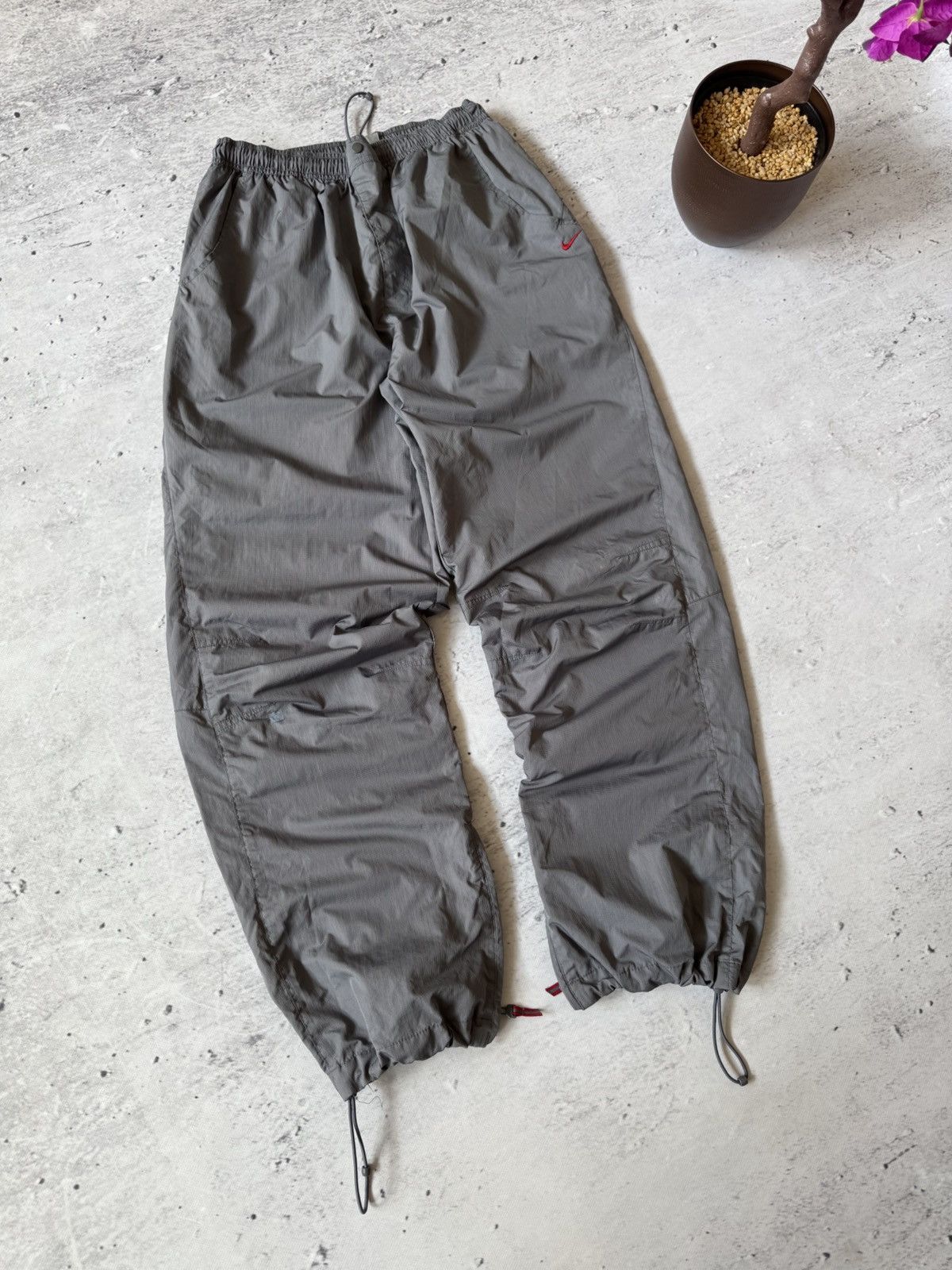 Nike × Vintage NIKE NYLON VINTAGE Y2K OVERSIZE BAGGY FIT PANTS SWEATPANTS Size US 34 / EU 50 - 1 Thumbnail