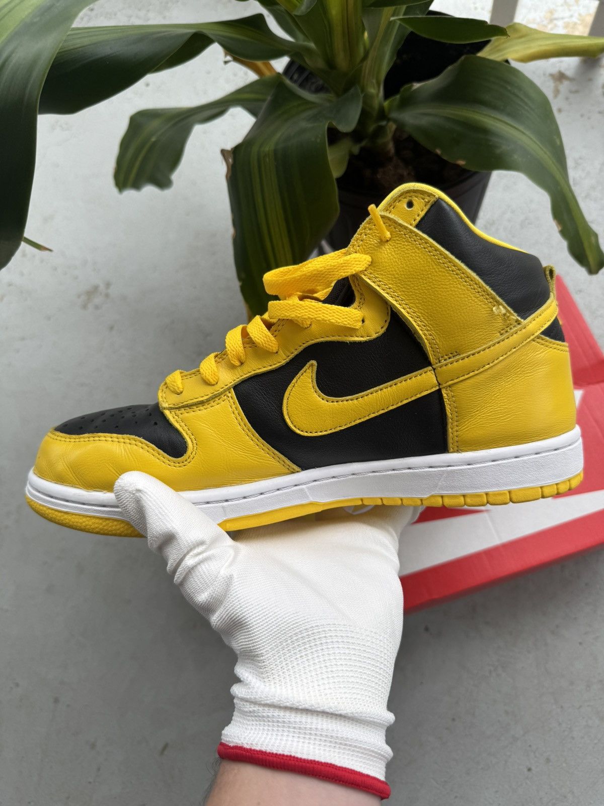 Nike Nike Dunk High Black Varsity Maize Men’s Sneakers Size US 10 / EU 43 - 6 Thumbnail