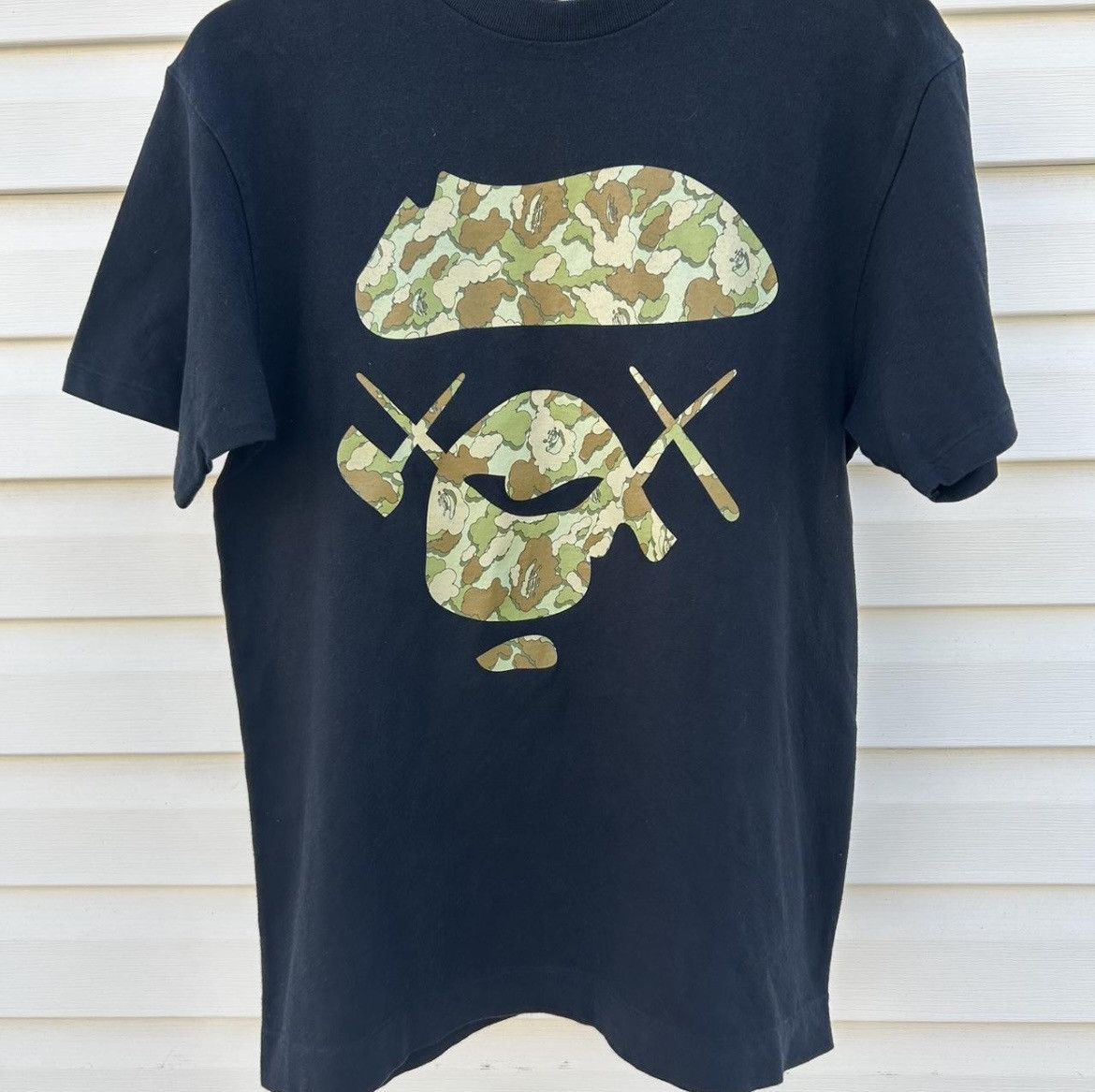 Bape × Kaws Bape X Kaws Ape Face Tee Medium Size US M / EU 48-50 / 2 - 1 Thumbnail