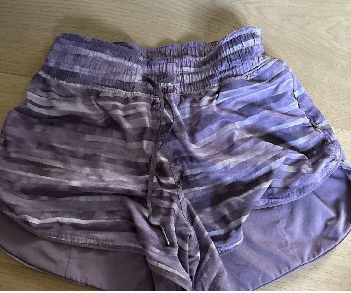 Lululemon Lululemon Reversible Shorts Size 27" / US 4 / IT 40 - 1 Thumbnail