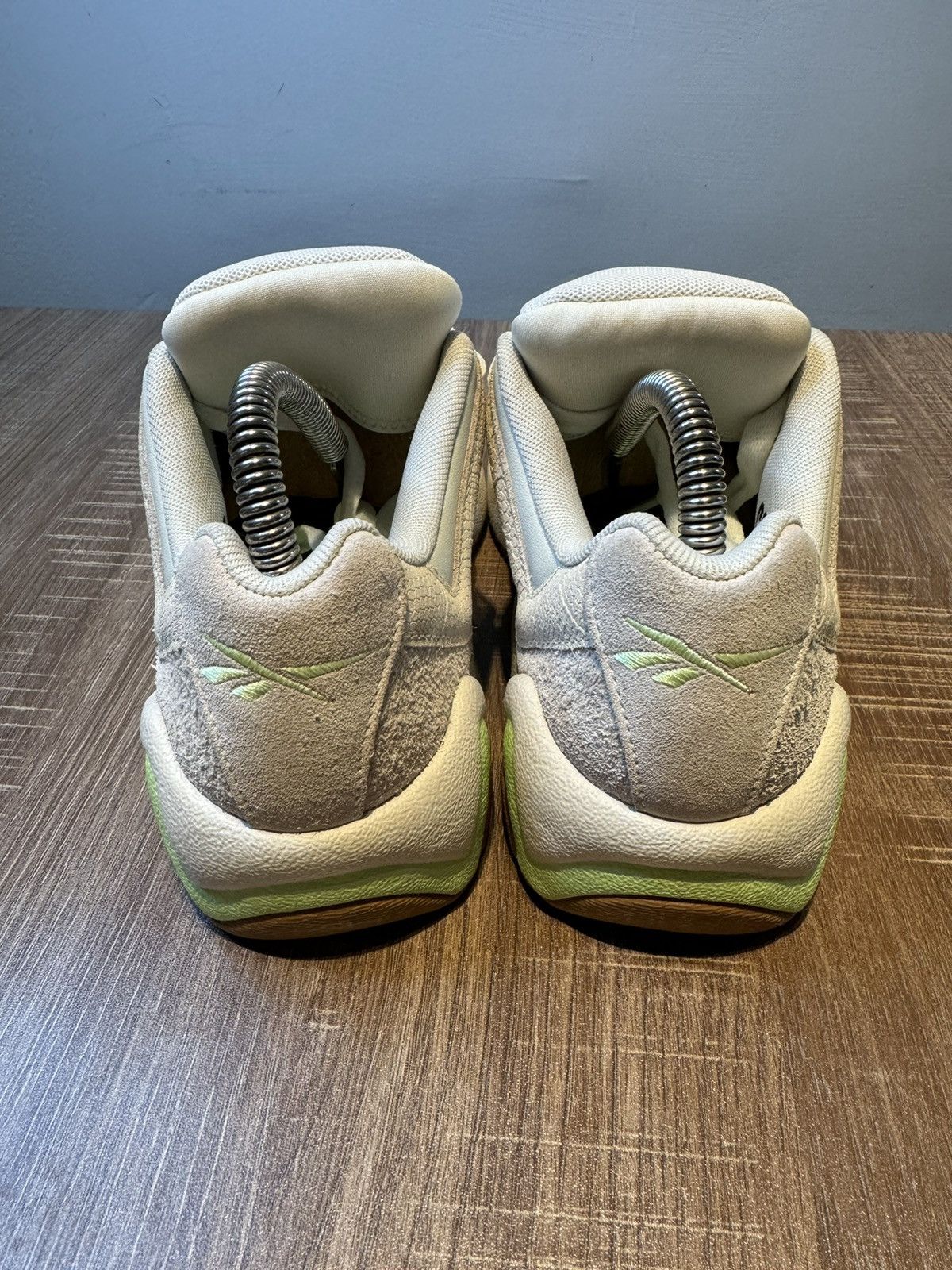 Reebok Reebok Kamikaze II 2 Low SAMPLE Chalk Neon mint Women’s 7 Size US 7 / IT 37 - 4 Thumbnail