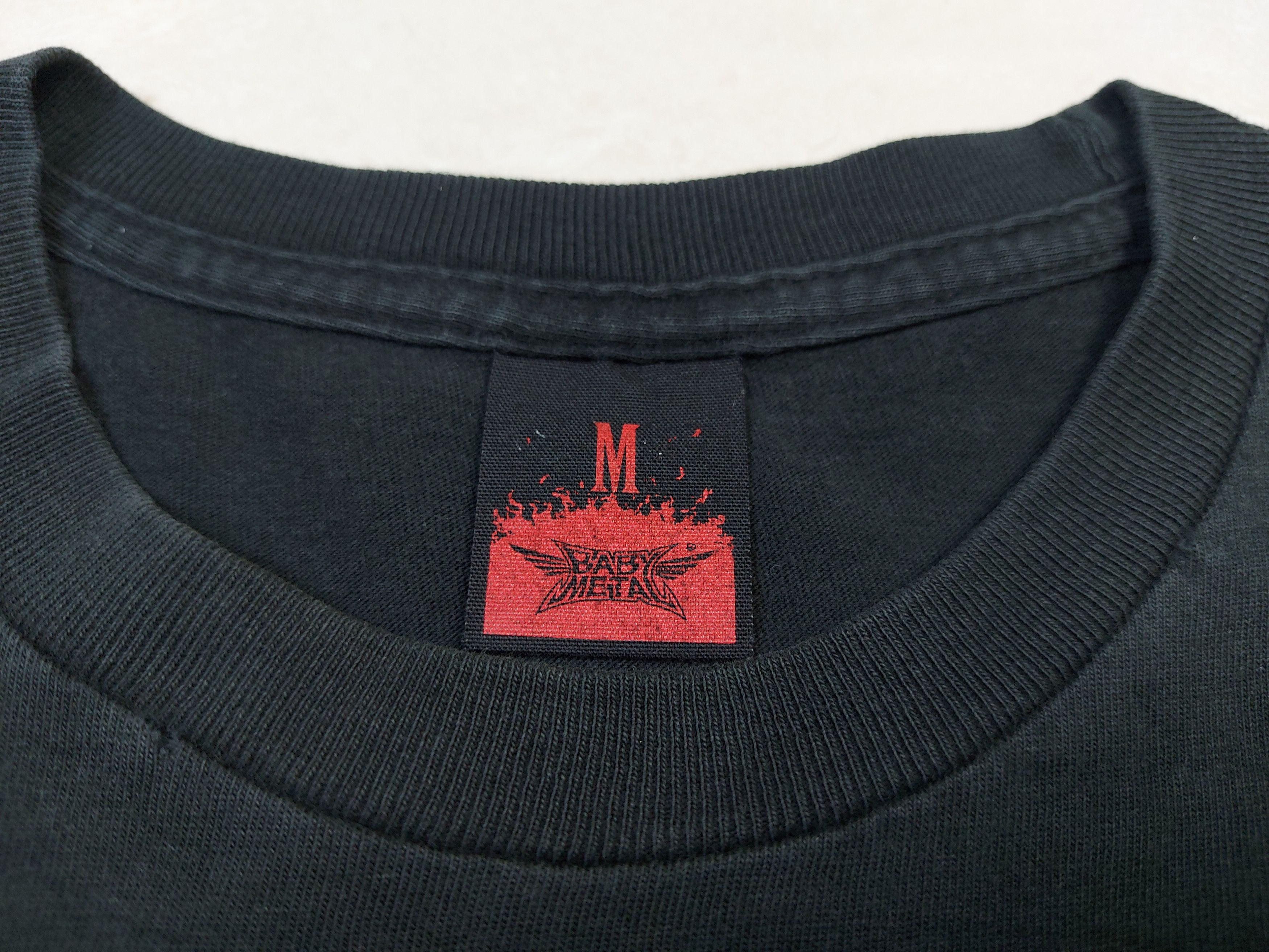 Band Tees × Japanese Brand BabyMetal Band World Tour 2015 The Dark Knight Begin TEE Size US M / EU 48-50 / 2 - 11 Thumbnail