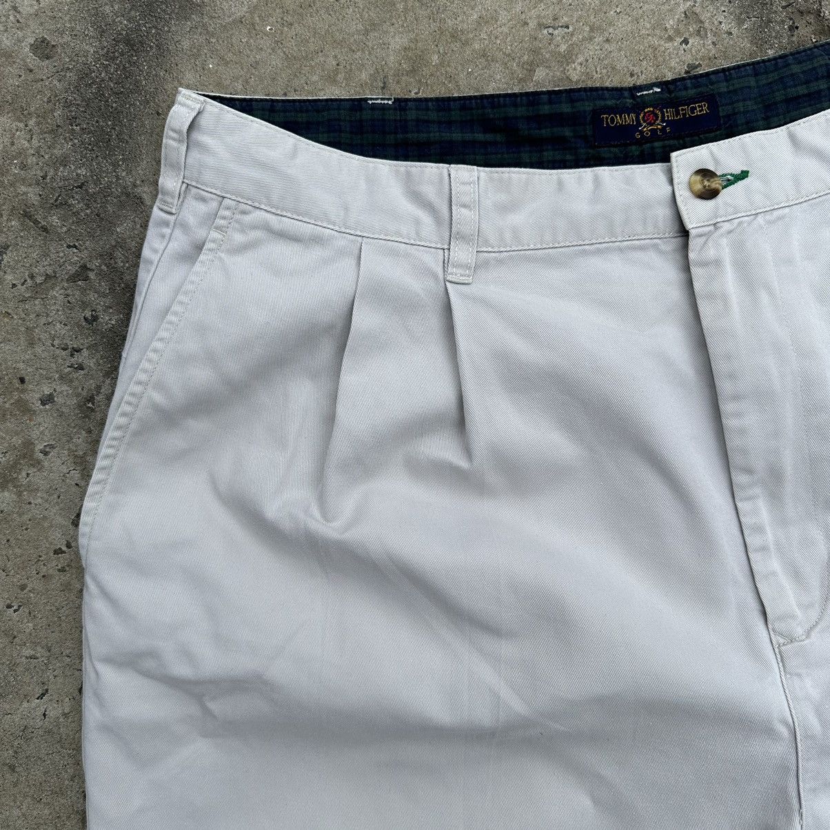 Tommy Hilfiger × Vintage Vintage Tommy Hilfiger Golf Shorts Style USA 00s Y2K Size US 38 / EU 54 - 4 Thumbnail
