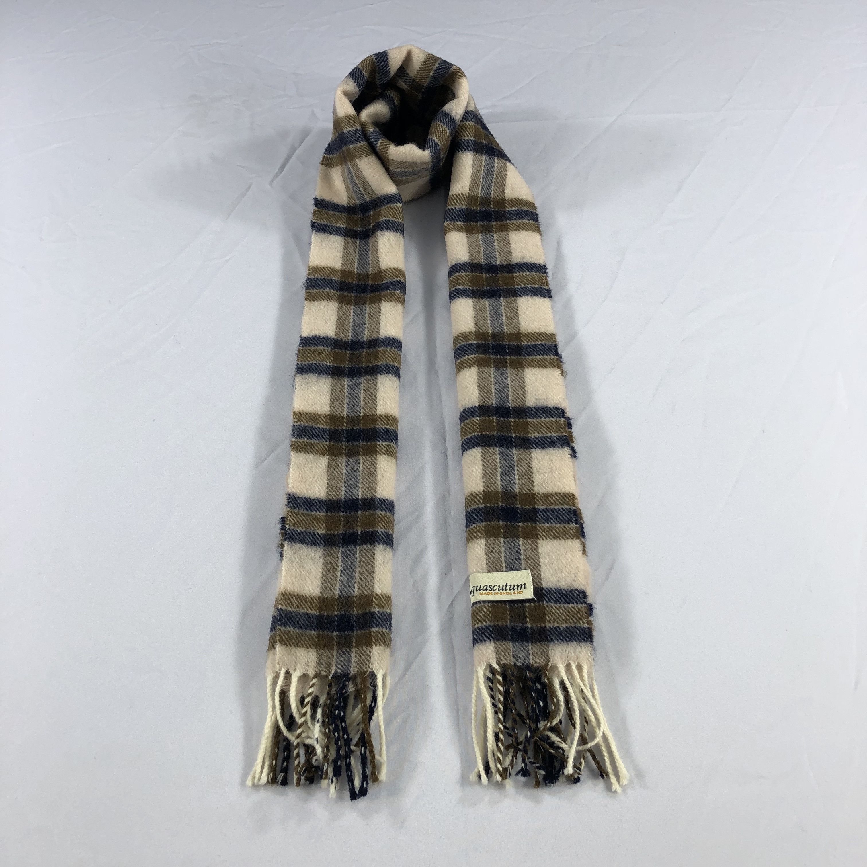 Aquascutum Aquascutum Tartan Wool Scarf Muffler V929 Size ONE SIZE - 1 Thumbnail