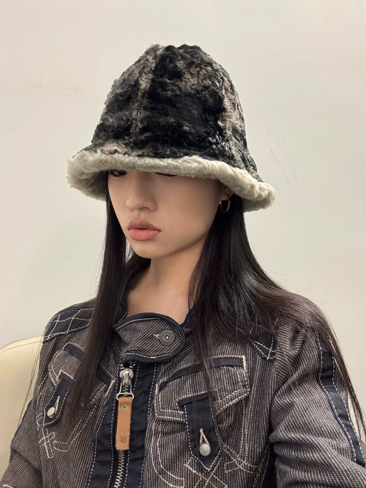 Other Misaharada Vintage Gradient Short-Fleece Bucket Hat Size ONE SIZE - 3 Thumbnail