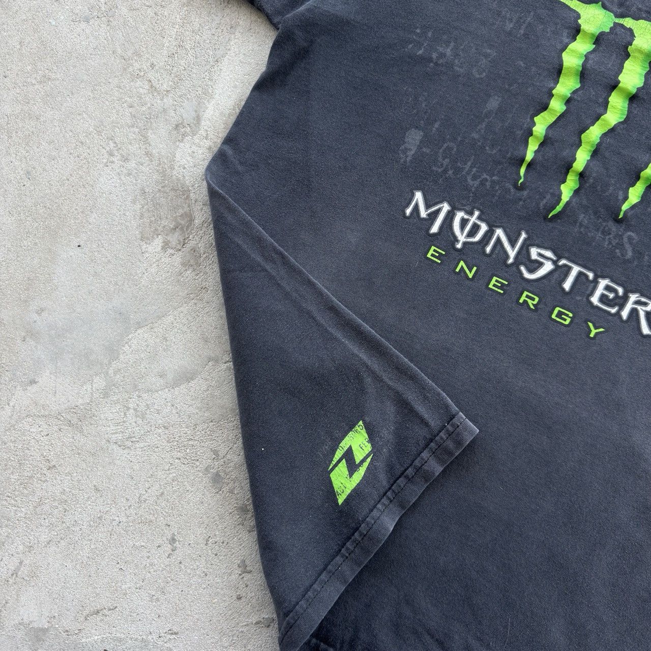 Vintage Monster Energy Tee Shirt Black Faded Medium Vintage Style Size US M / EU 48-50 / 2 - 5 Thumbnail
