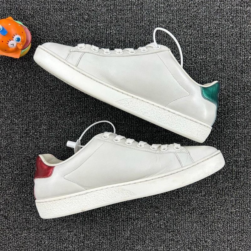 Gucci Gucci ACE Interlocking Low Top Fashion Sneakers Size US 5 / IT 35 - 7 Thumbnail