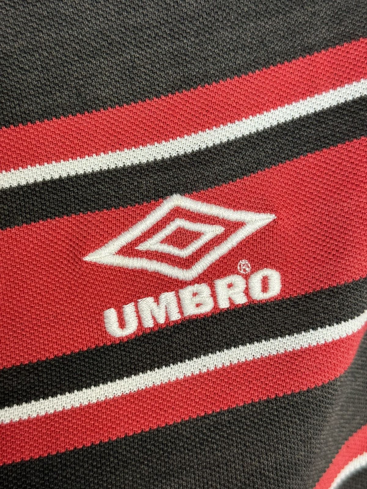 Umbro Vintage 1990’s Manchester United Training Football T-Shirt Size US S / EU 44-46 / 1 - 3 Thumbnail