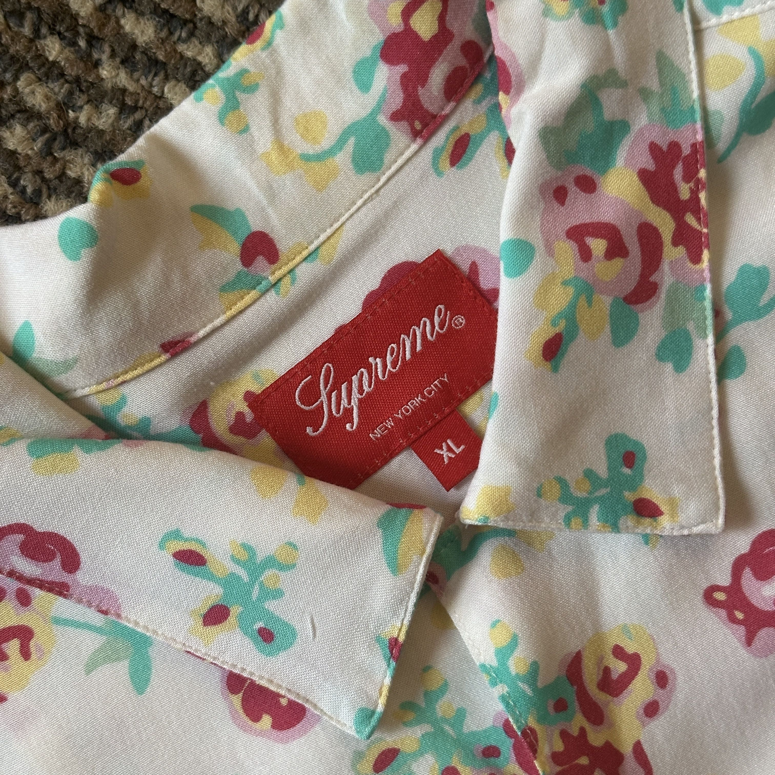 Supreme Supreme Floral Rayon S/S Shirt Size US XL / EU 56 / 4 - 2 Thumbnail