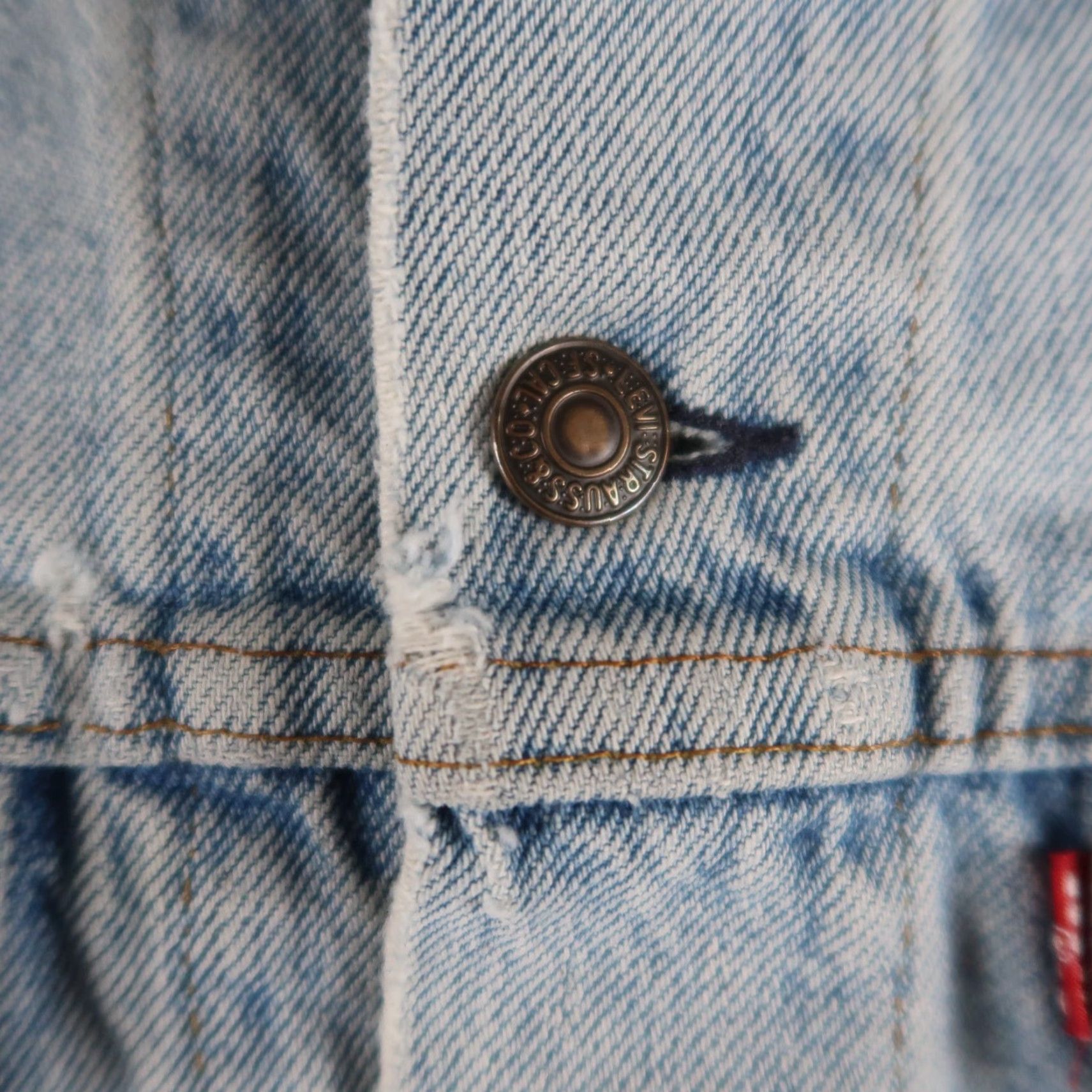 Levi's VINTAGE Levi's Trucker Jacket Denim Blue 80s Size US L / EU 52-54 / 3 - 6 Thumbnail