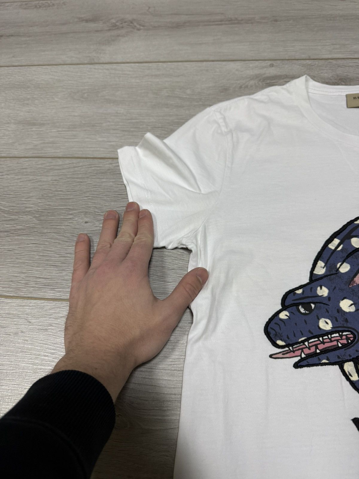 Burberry Burberry London England monster vintage tee shirt fox Size US S / EU 44-46 / 1 - 5 Thumbnail