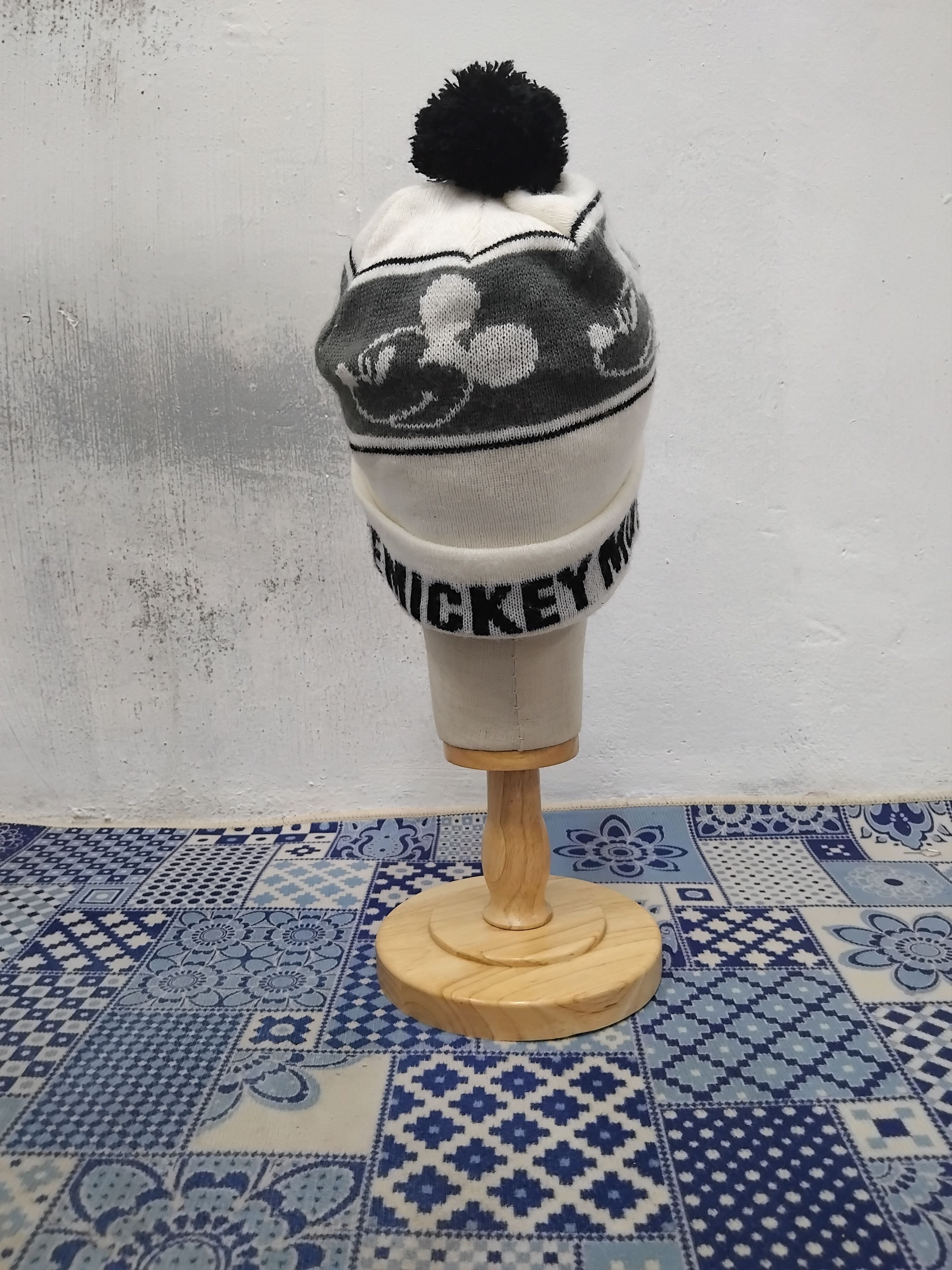 Disney Disney mickey mouse cream beanie Size ONE SIZE - 5 Thumbnail
