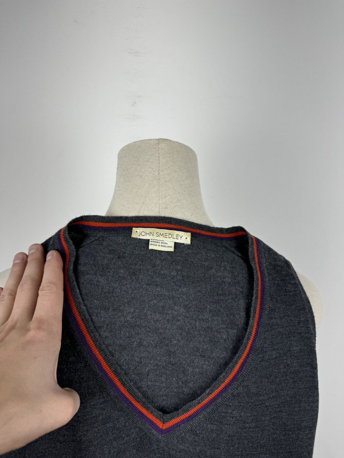 John Smedley Women’s John Smedlay Wool Top Vest Sweater size S Size S / US 4 / IT 40 - 4 Thumbnail