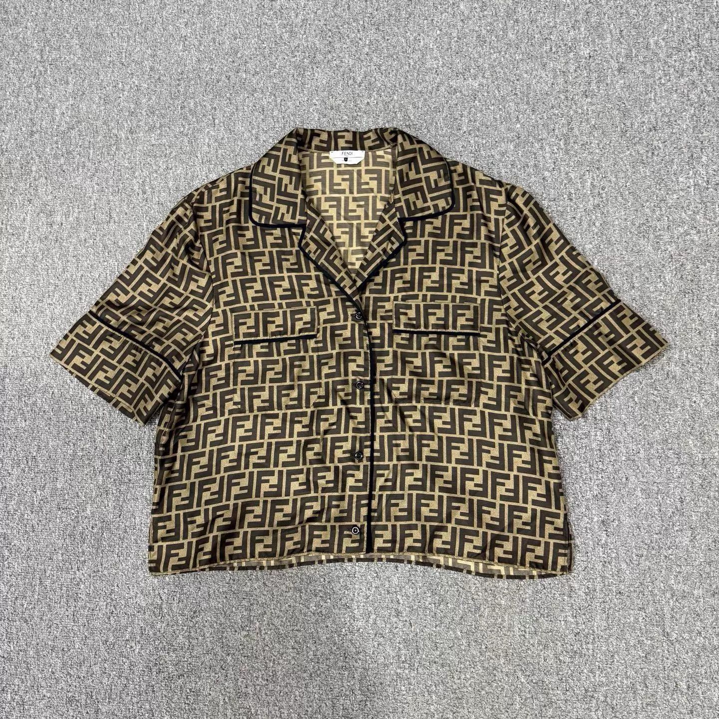 Fendi Fendi silk FF print suit 44 99 new Size US S / EU 44-46 / 1 - 2 Thumbnail