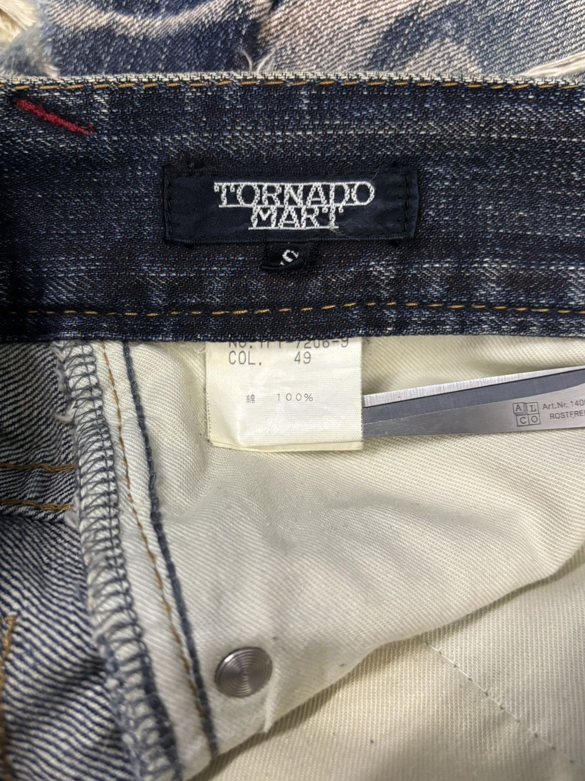 Tornado Mart Vintage Tornado Mart Mud Wash Spiral Flare Distressed Jeans Size US 31 - 19 Thumbnail
