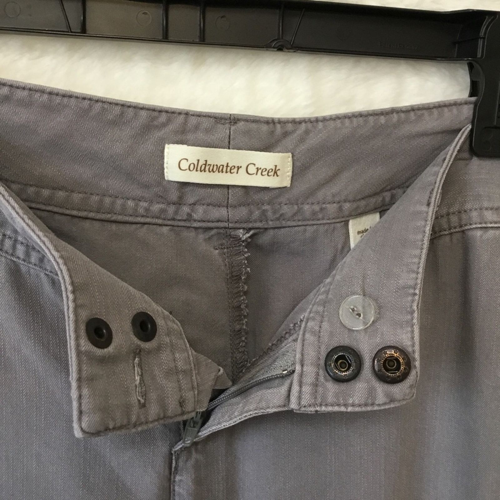 Coldwater Creek Coldwater Creek Gray with Bottom Button Up Pants Size 30" / US 8 / IT 44 - 4 Thumbnail