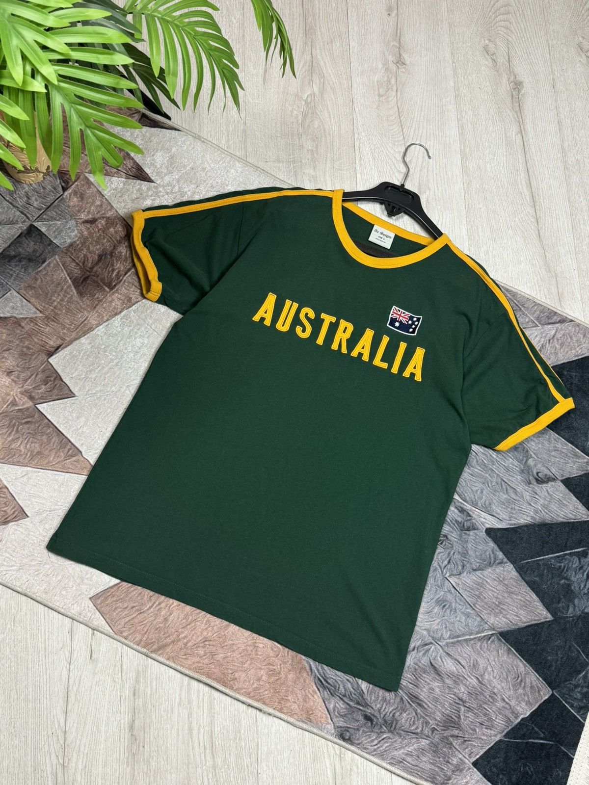 Other Australia 🇦🇺 Tee Vintage T-Shirt size L Size US L / EU 52-54 / 3 - 1 Thumbnail