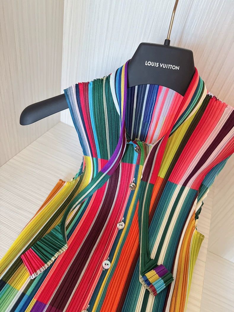 Issey Miyake Issey Miyake size:3 Rainbow-colored block tie button-down Size S / US 4 / IT 40 - 2 Thumbnail
