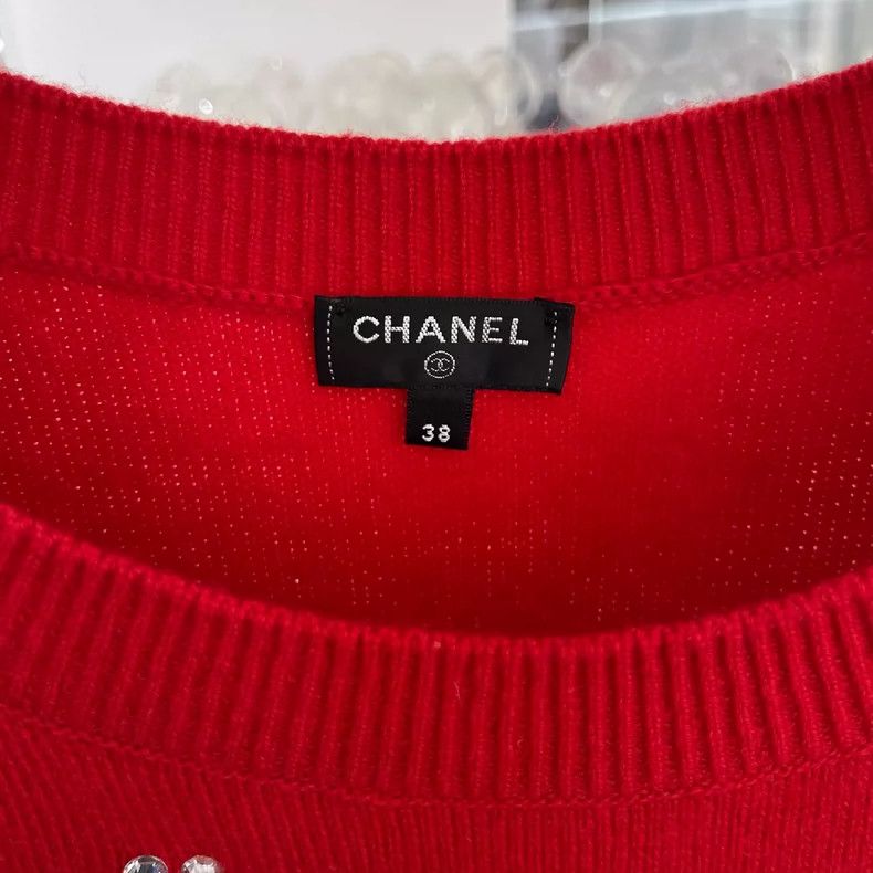 Chanel Chanel Red rhinestone wool knitted sweater Size XS / US 0-2 / IT 36-38 - 3 Thumbnail
