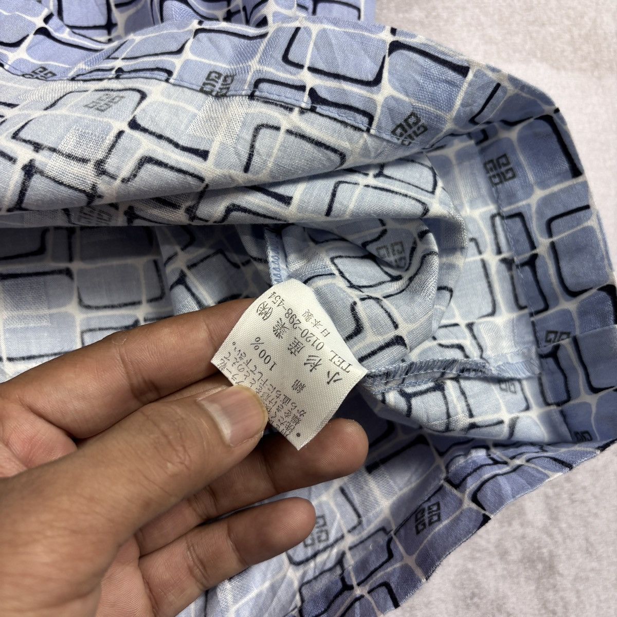 Givenchy Vintage Givenchy Shirt Size US L / EU 52-54 / 3 - 9 Thumbnail