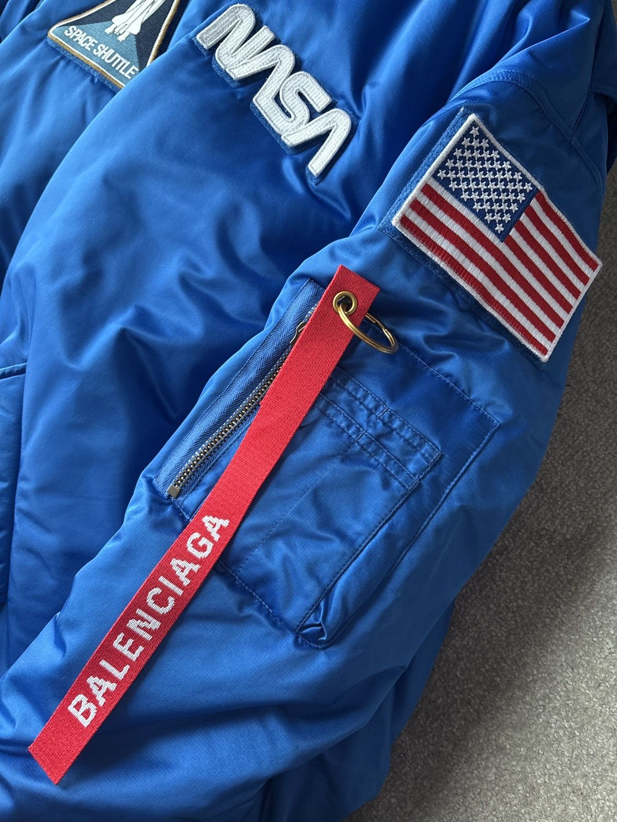 Balenciaga Balenciaga nasa bomber Size US S / EU 44-46 / 1 - 11 Thumbnail