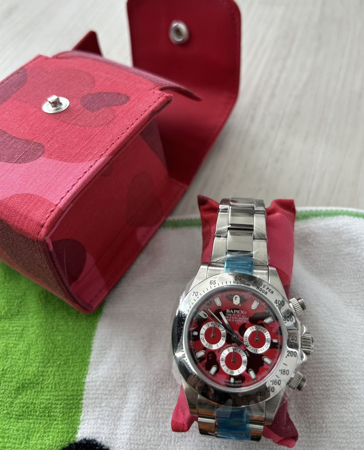 Bape RARE OG A BATHING APE RED CAMO BAPEX Size ONE SIZE - 1 Thumbnail