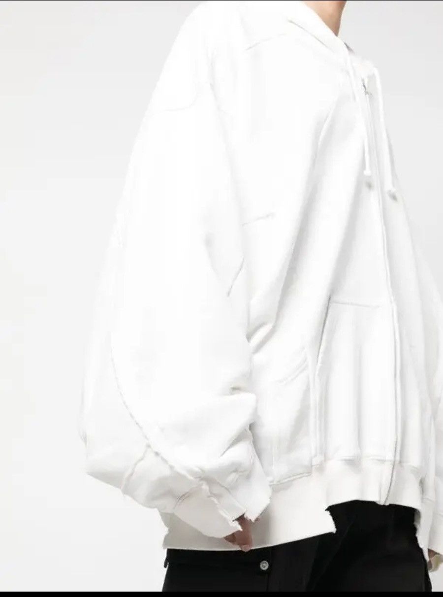 Vetements VETEMENTS Men White Cut Up Destroyed Hoodie Size M Oversized Size US M / EU 48-50 / 2 - 3 Thumbnail
