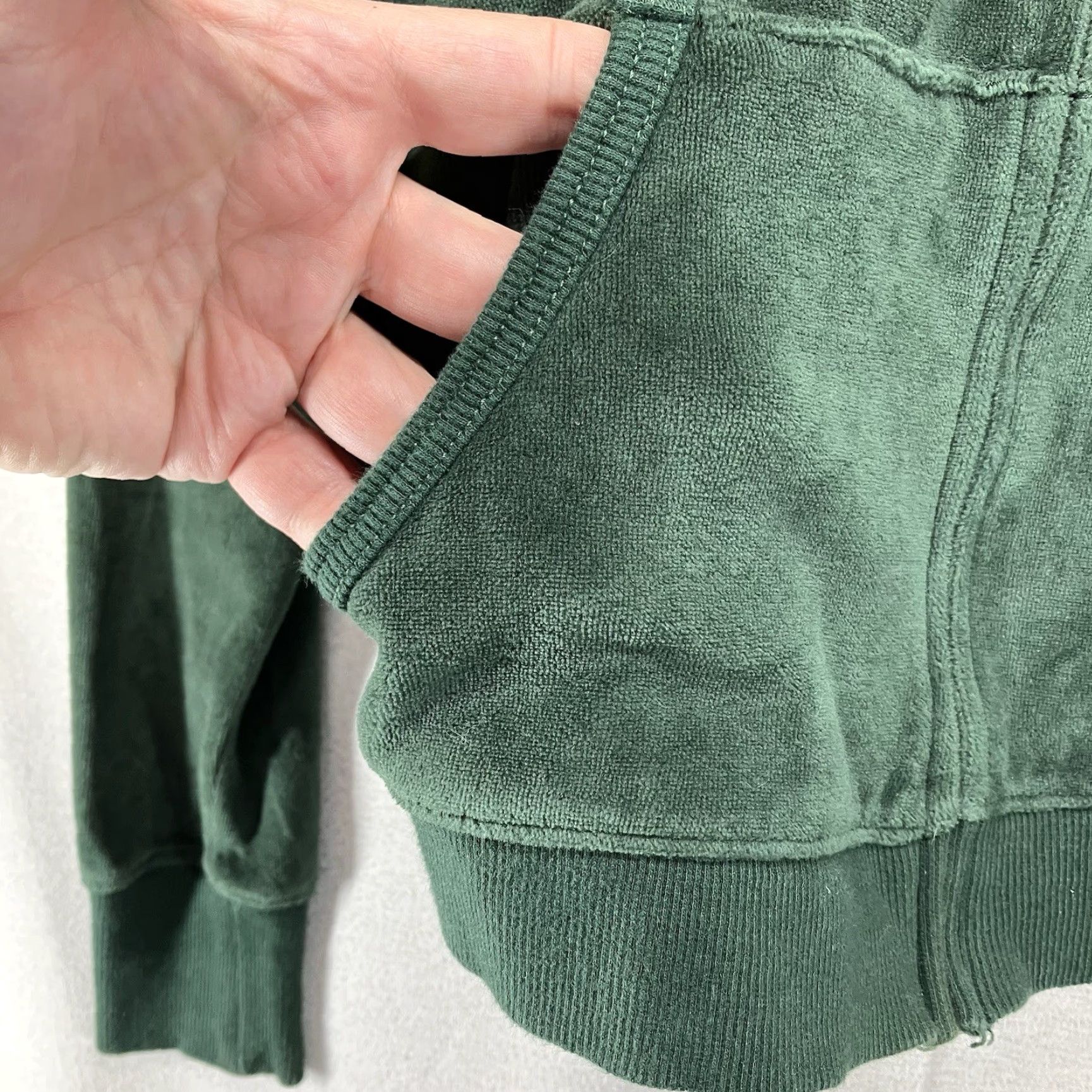 Vintage Aerie Velour Hoodie Zip Up Women’s XS Dark Green Cotton Blend Polyester 90s Hip Hop Hippie Hipster Pockets Round Neck Full Zip Size XS / US 0-2 / IT 36-38 - 6 Thumbnail