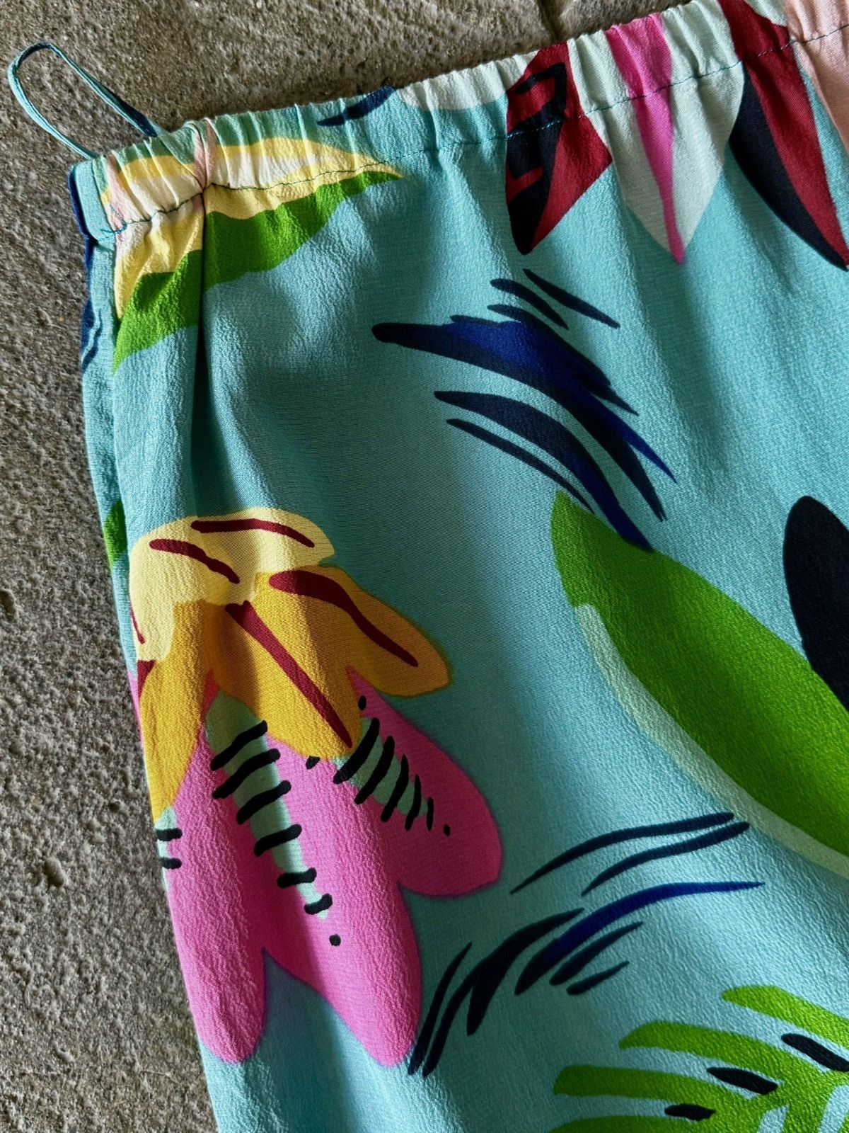 Gucci Gucci - Tom Ford - SS1999 - Tropical Flower Skirt Size 27" / US 4 / IT 40 - 14 Thumbnail