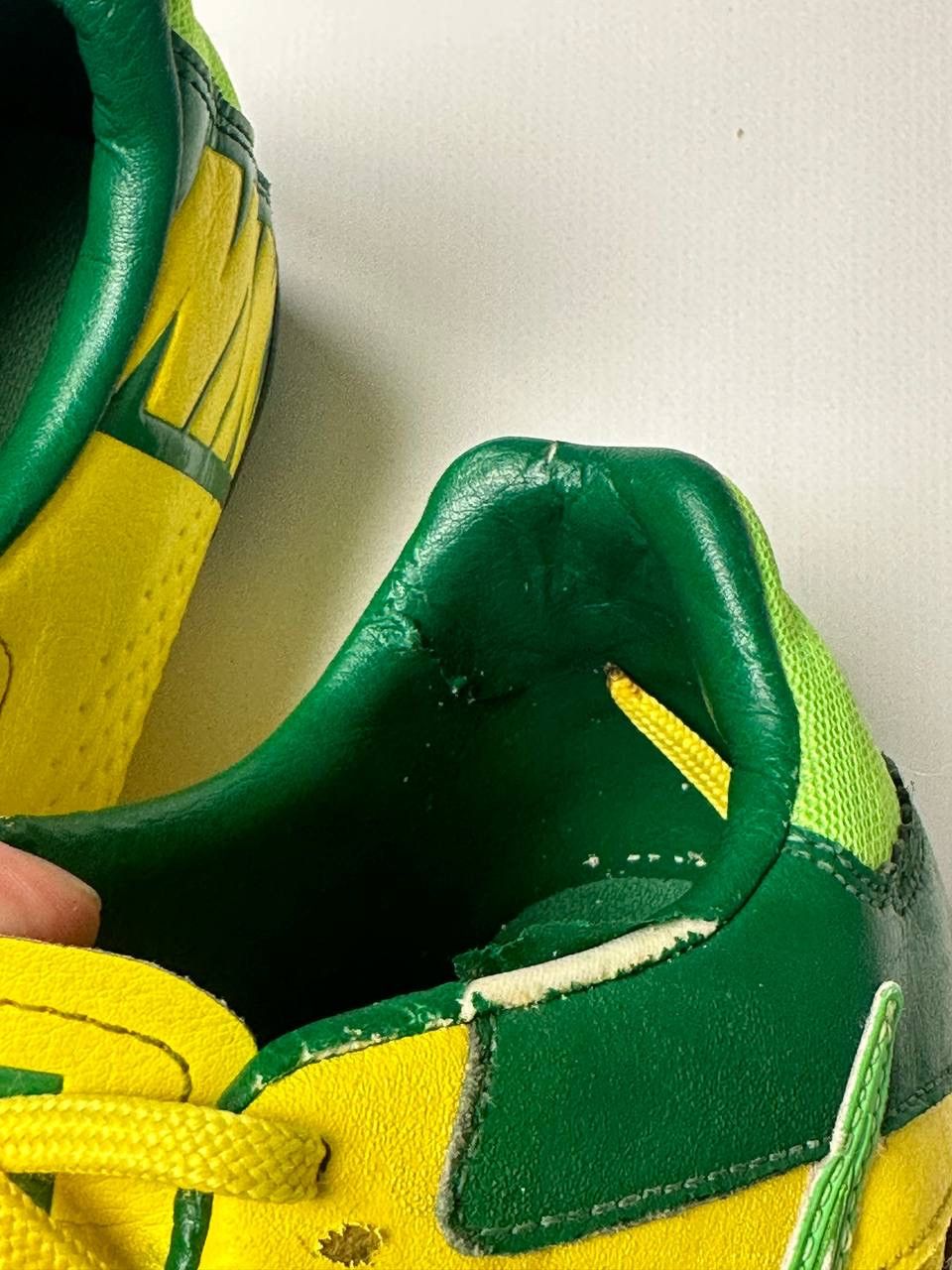 Nike Vintage Brazil Nike Elastico Pro Mens low top sneakers Y2K Size US 9 / EU 42 - 13 Thumbnail